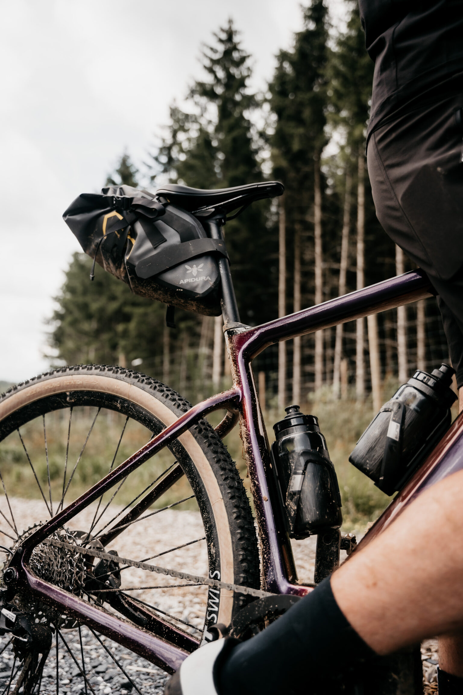 Saddle bag on the E-Kanzo Adventure
