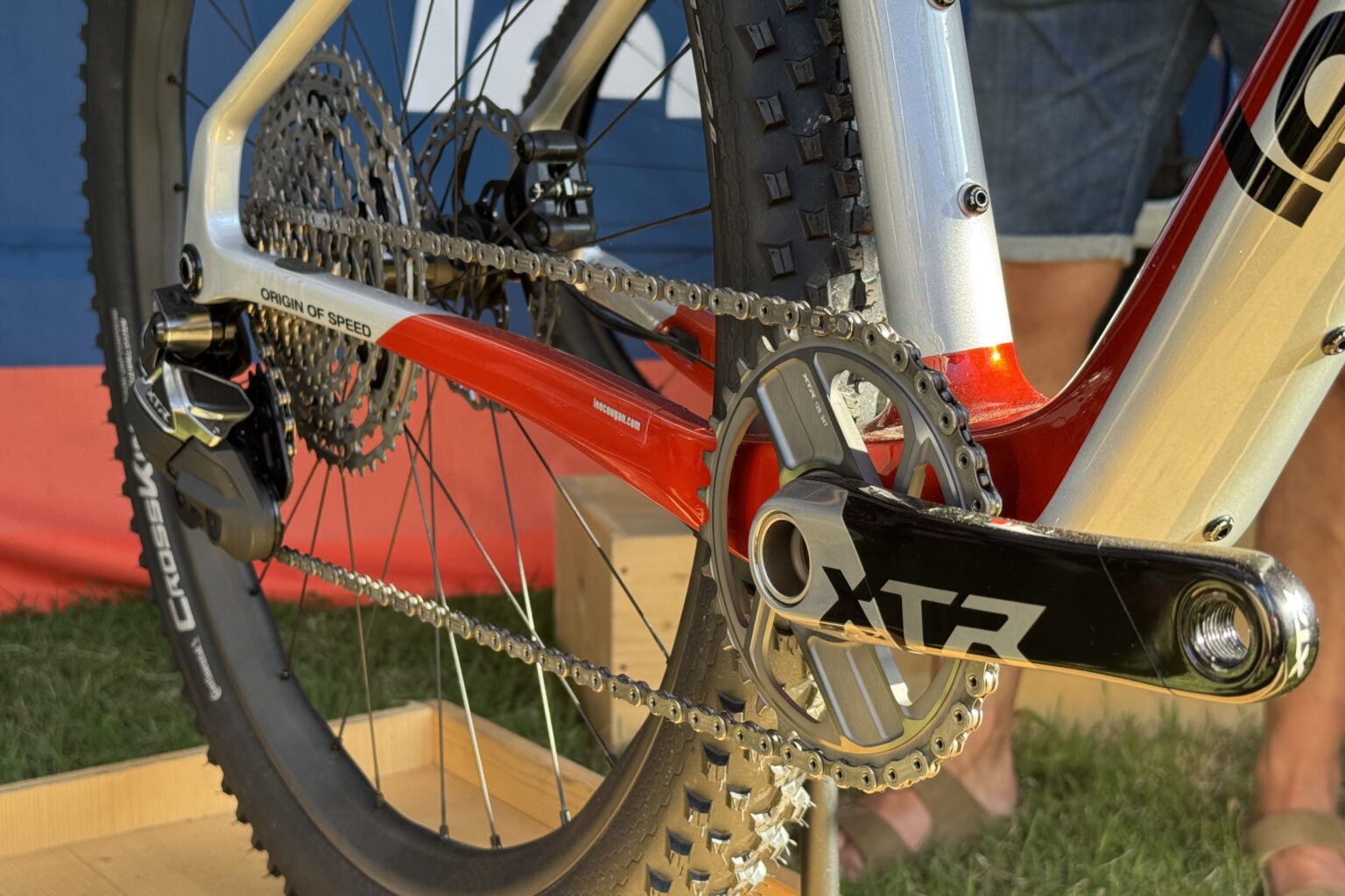 Lee Cougan Rampage Origin lightweight carbon XC MTB hardtail, Shimano XTR Di2 build