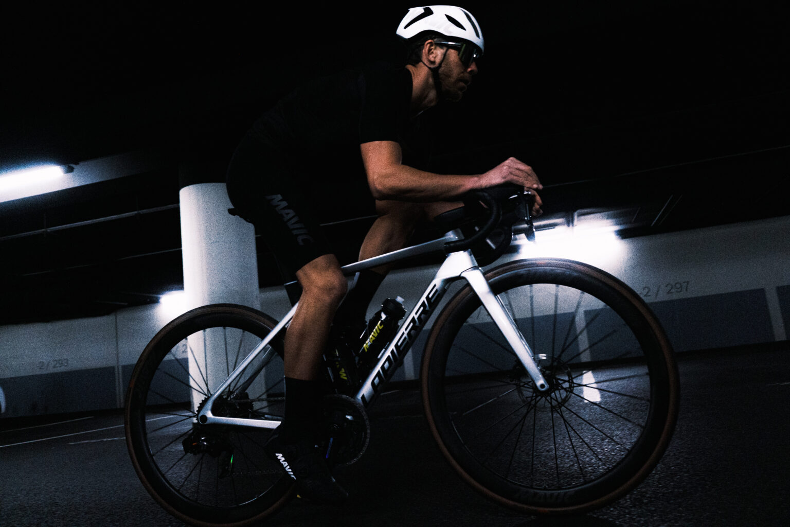 road cyclist using the new Mavic Cosmic SLR 45 wheelset