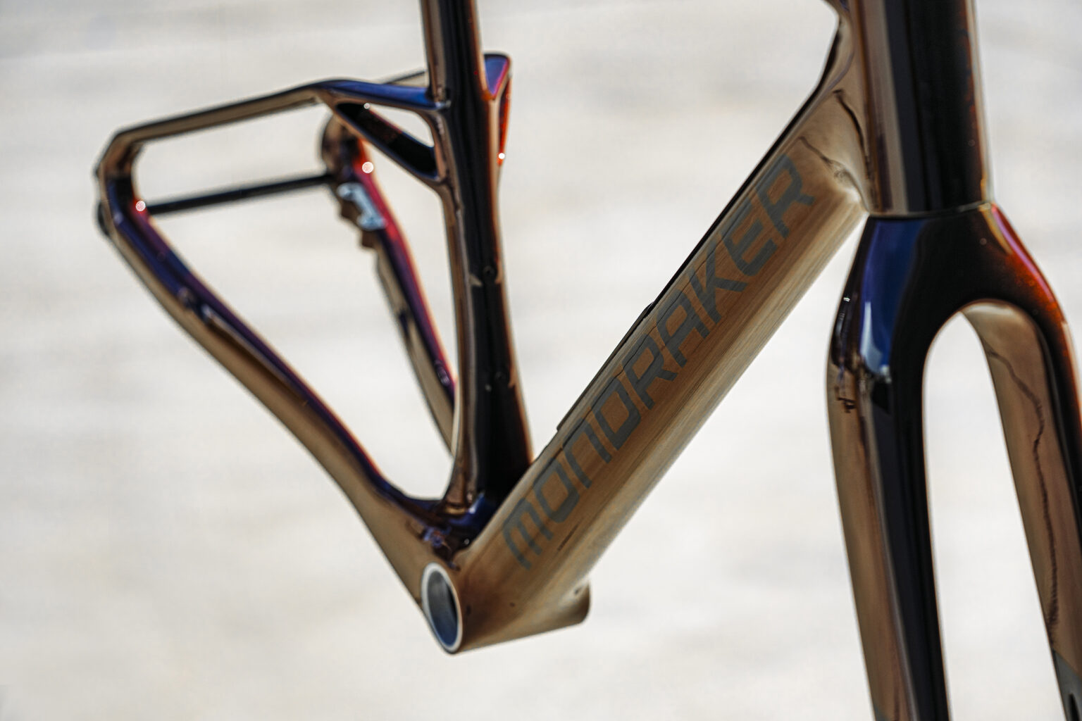 close up of Stealth Air fork on Mondraker Arid Carbon Unlimited Eclipse
