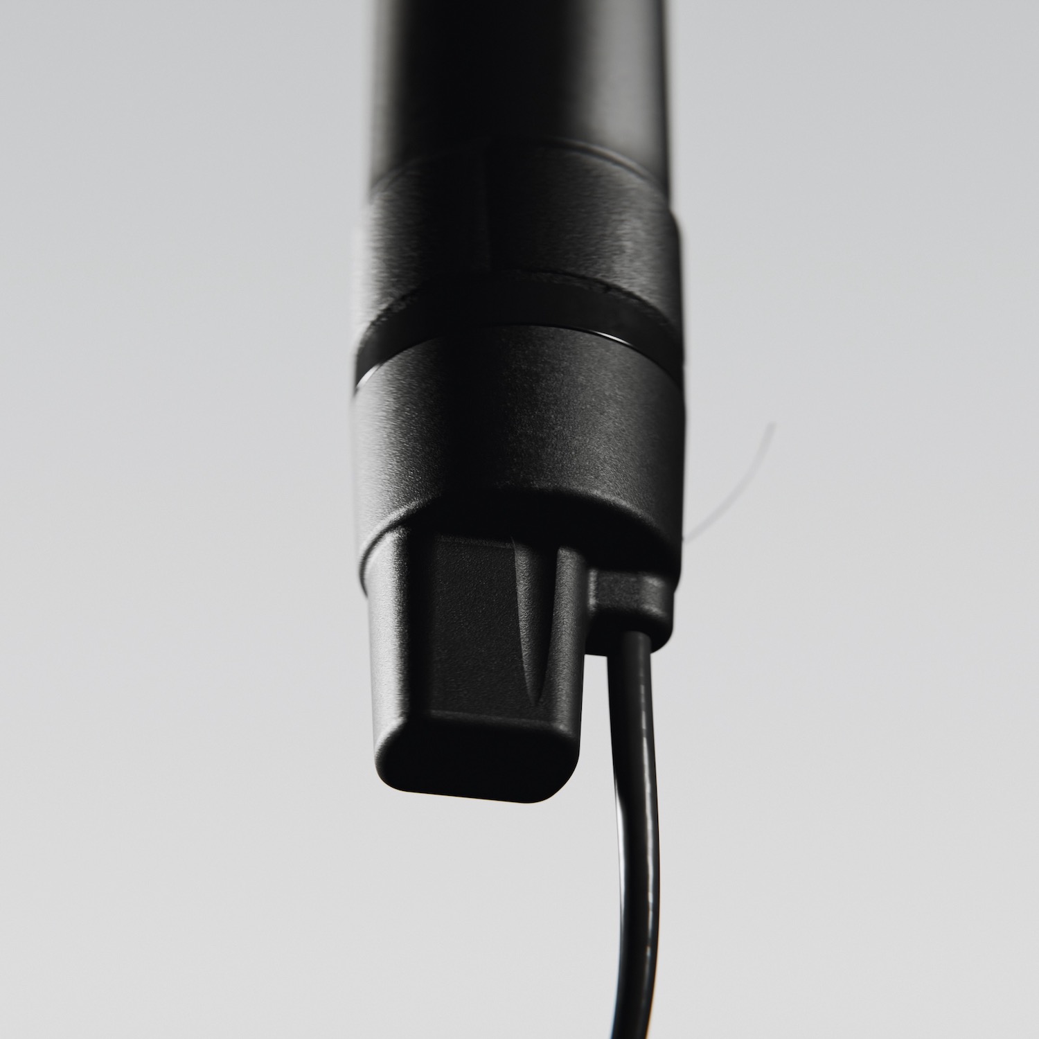 stock image of the wired connection for the MC10 RS dropper.