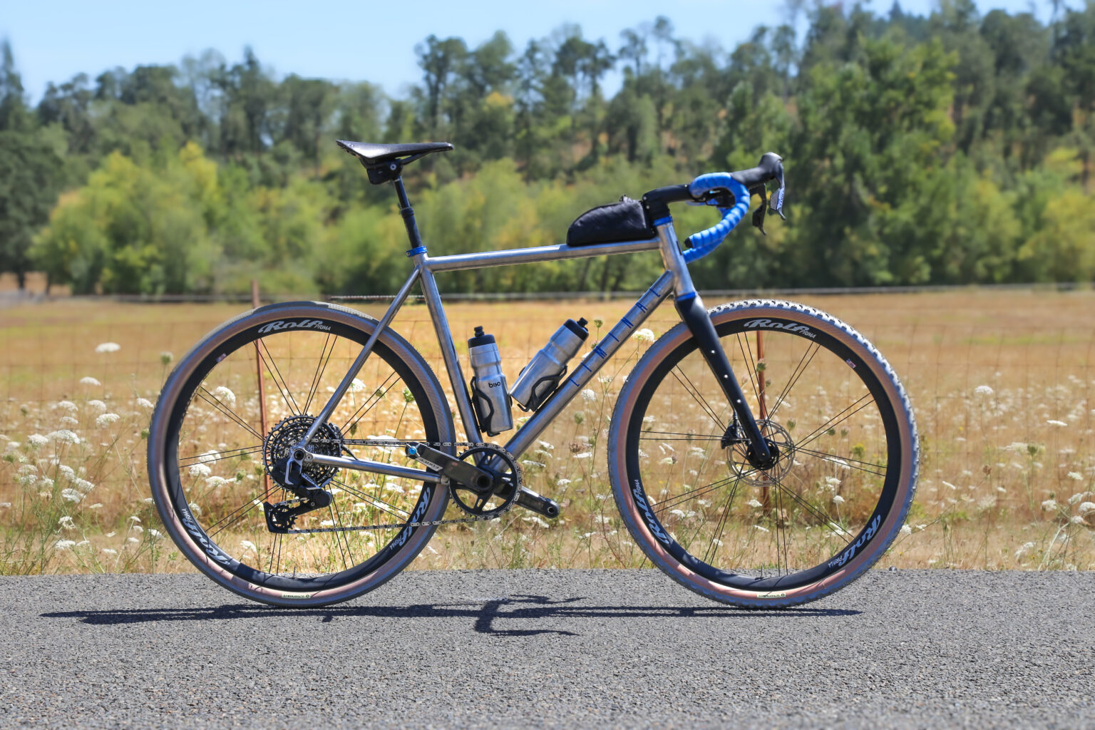 Vigor AR wheelset on a bike