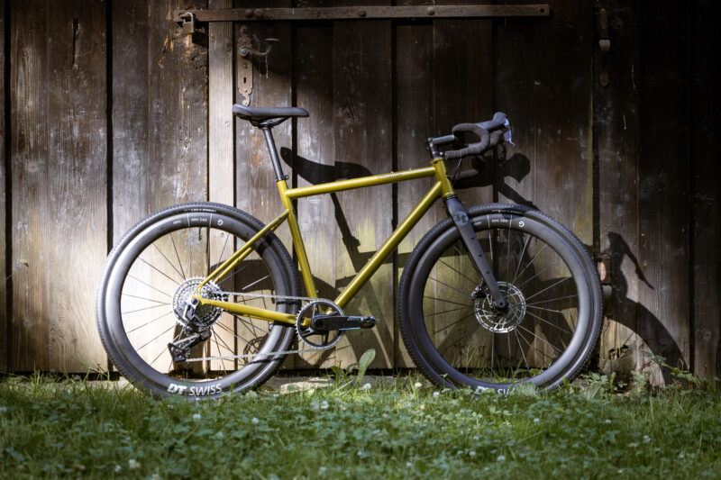 Tout Terrain Adds Carbon Components for the Sportier Ceres GT Select 6.4