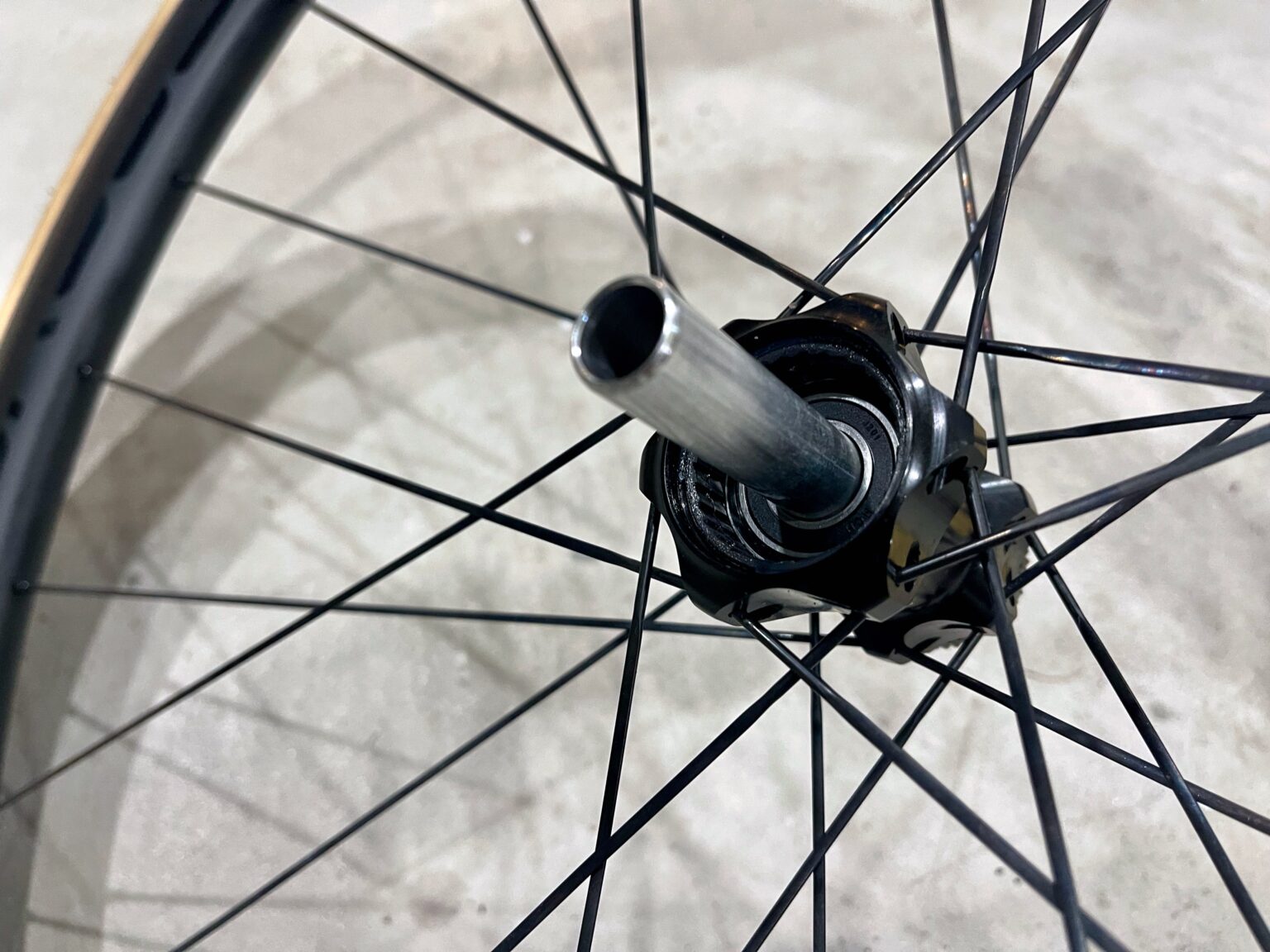 Ursus Proxima 40 Team Edition rear hub
