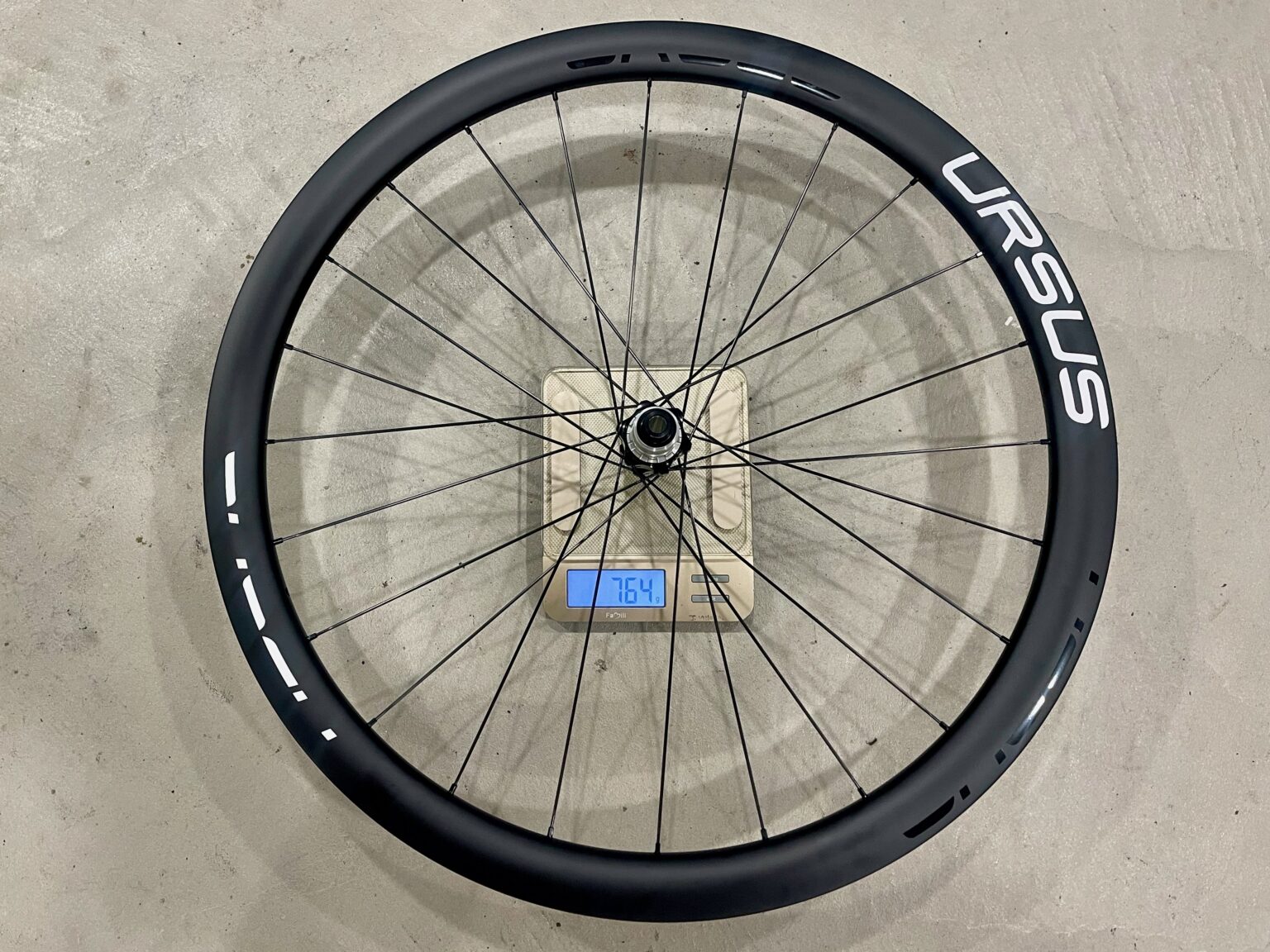 Ursus Proxima 40 Team Edition weight rear
