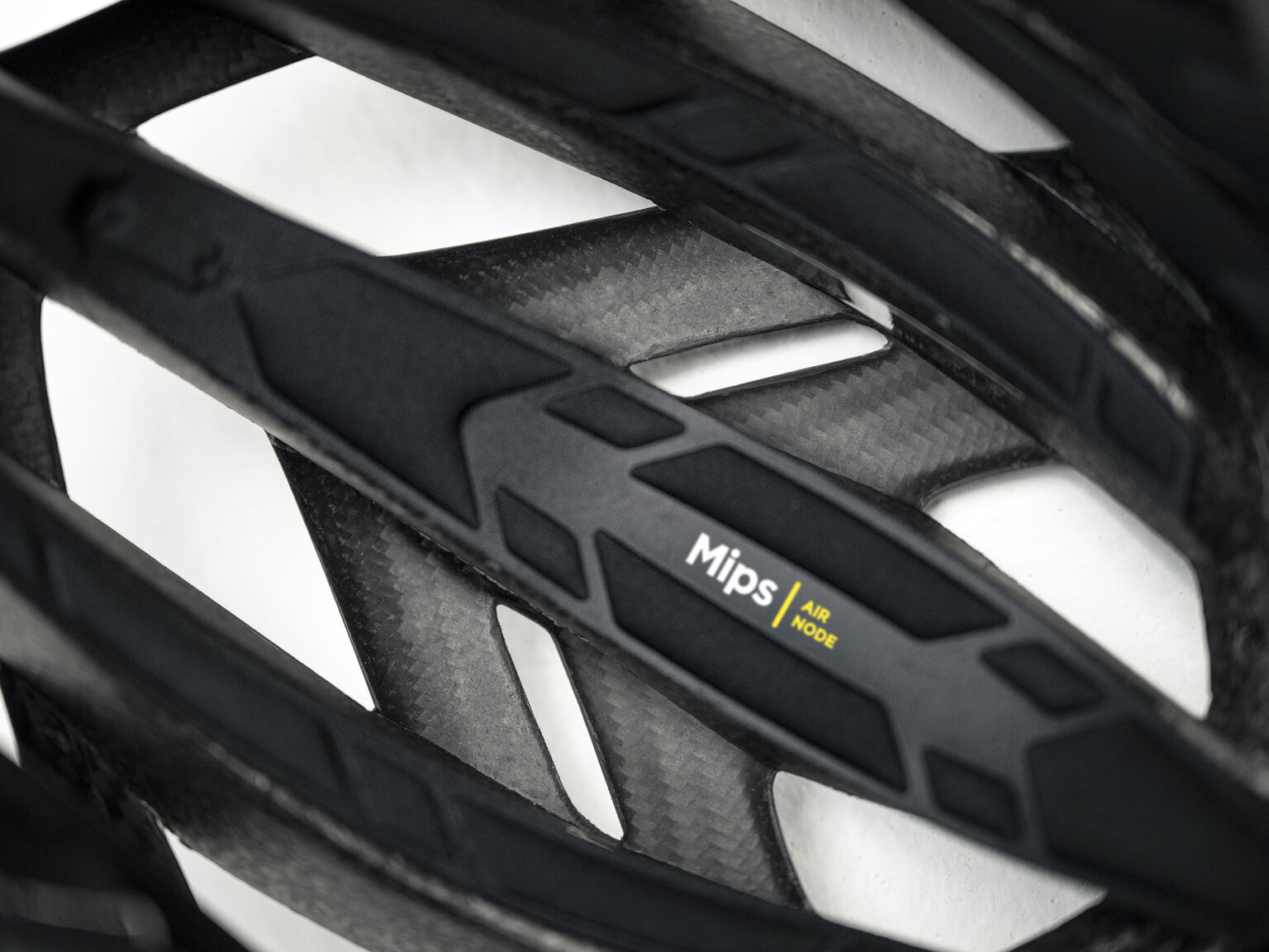 2025 MET Trenta 3K Carbon MIPS vented road helmet, MIPS Air Node