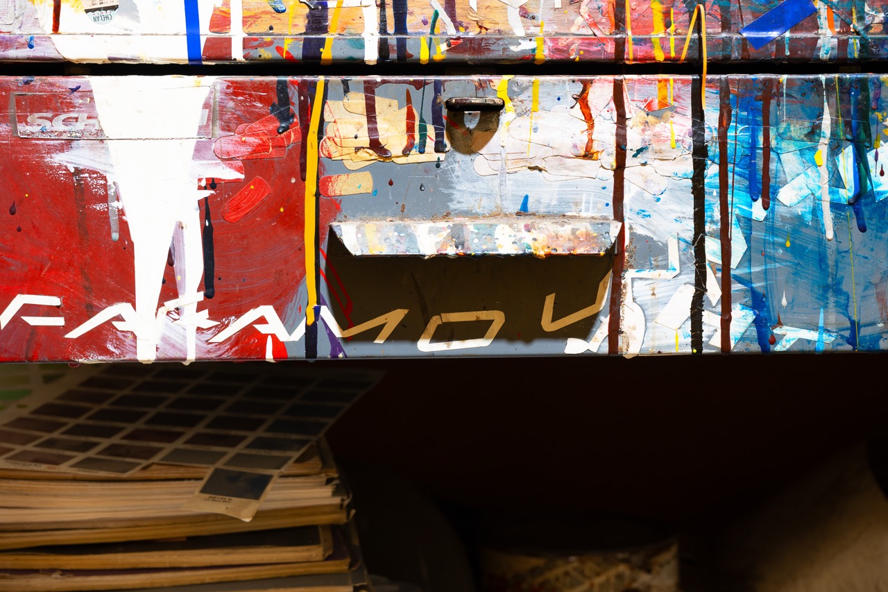 Closure: Waterford Book Paint Drawer first pic