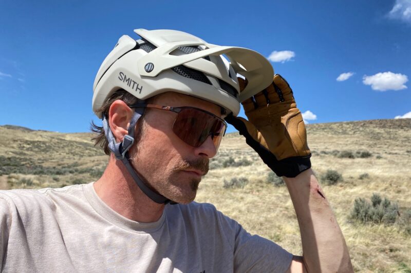 Dear Bike Industry: Can We Talk About Helmet Visors?