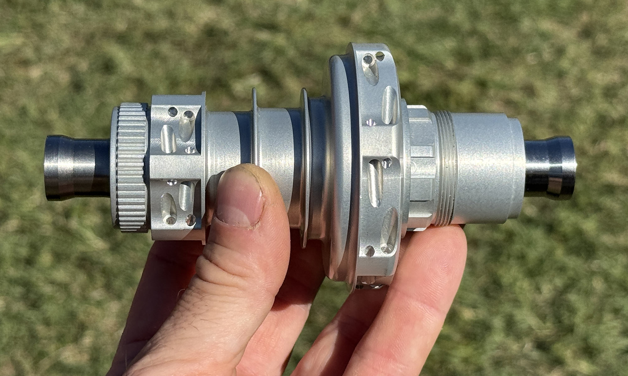 Lavelle gravel bike clutch hub, 0° instant engagement, 1440 POE
