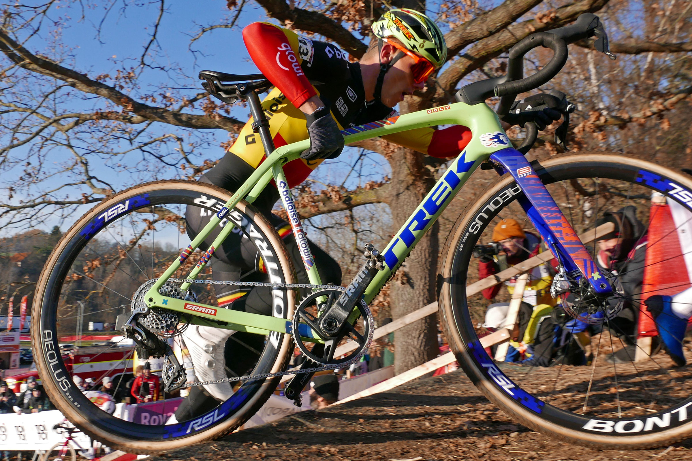 2025 UCI CX WC Tabor winning Trek Boone RSL cyclocross bike, Lucinda Brand & Thibau Nys of Baloise Glowi Lions