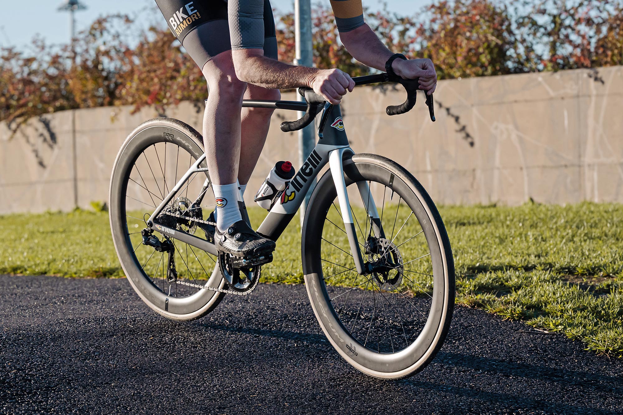 2026 Cinelli Aeroscoop aero carbon road bike, riding the Vittoria Park test track