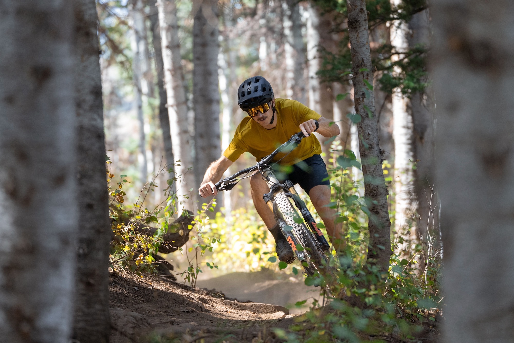 a mountain biker riding with the ENVE 3DXC grips