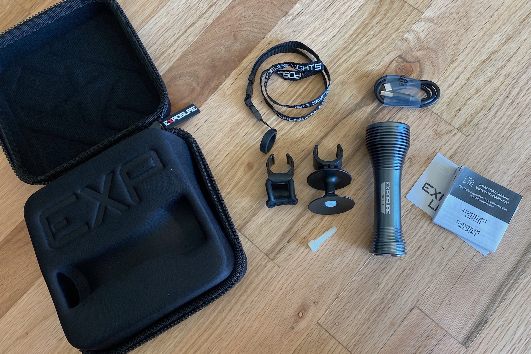 the storage case and all of the parts that come with the Exposure Zenith 4