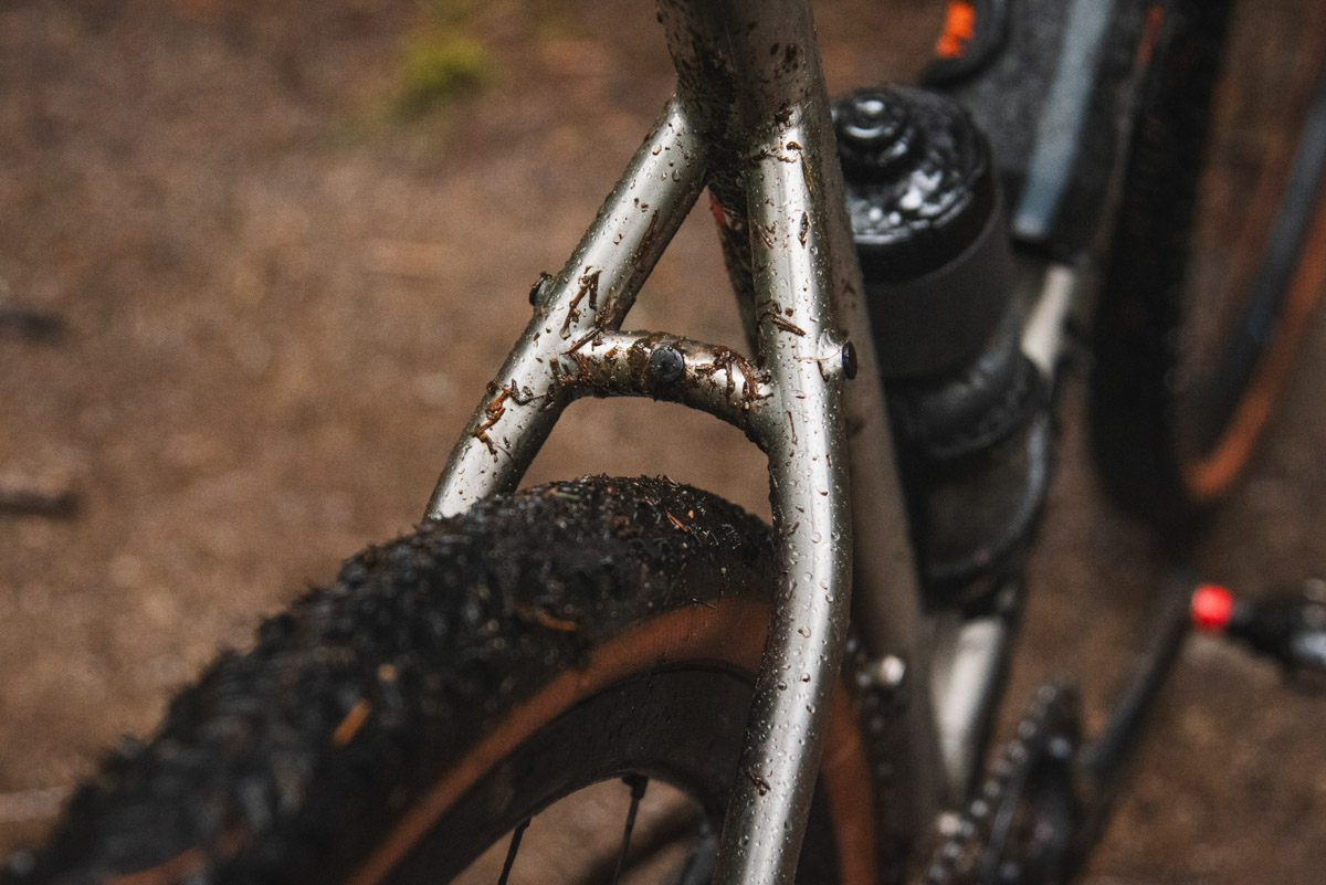 Knolly Bikes Cache Titanium, seatstay bridge