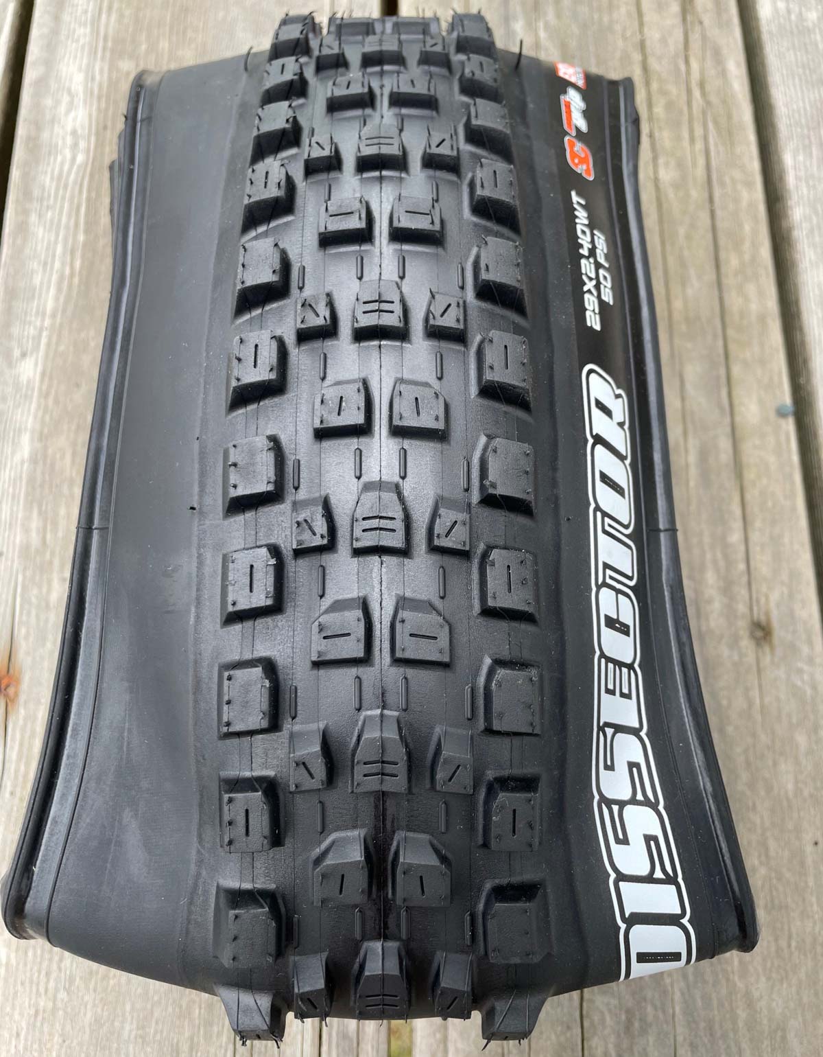 Maxxis Dissector tire, tread