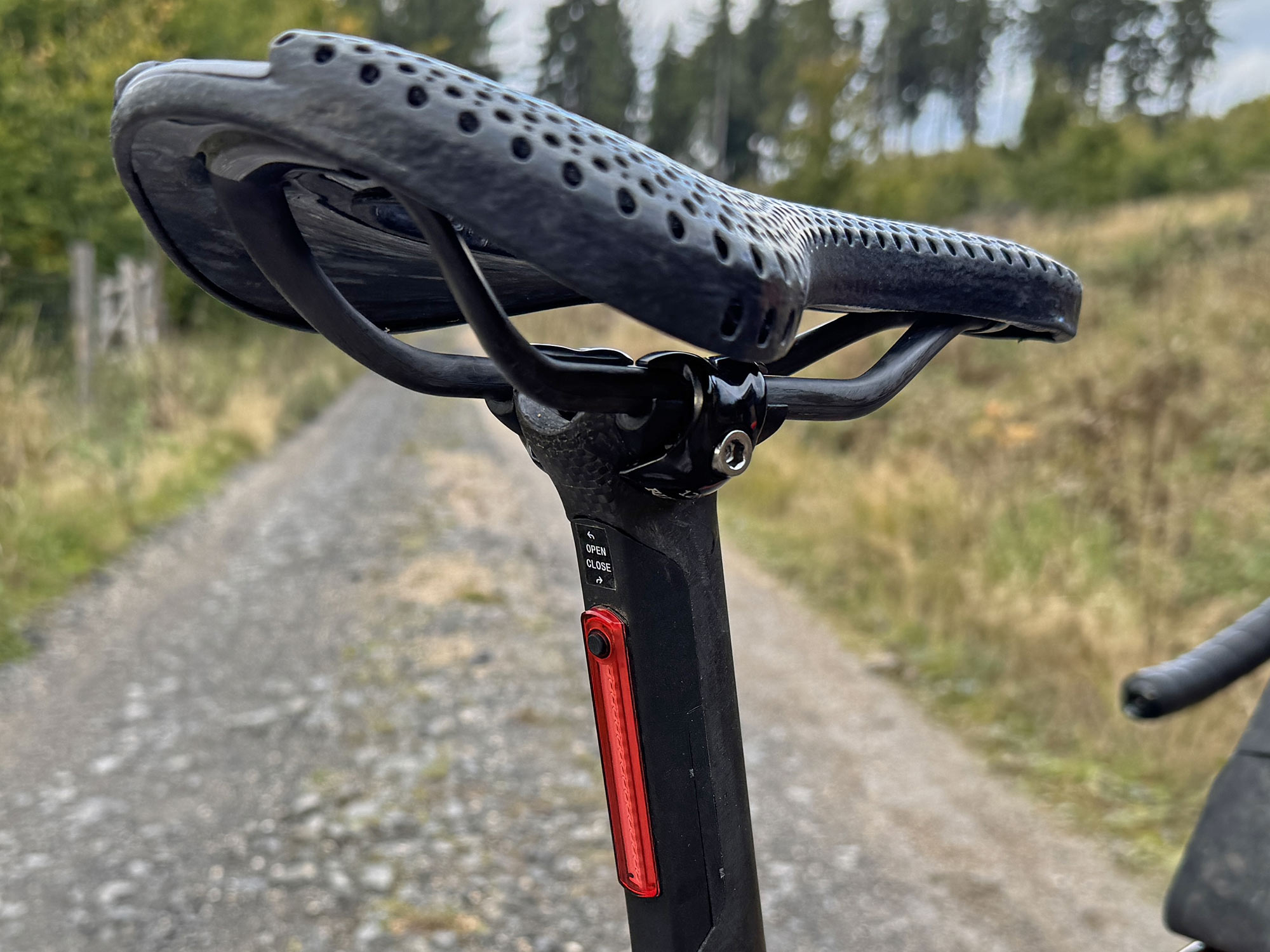 Ritchey alloy 1-Bolt head on a 3T RaceMax2 proprietary carbon seatpost