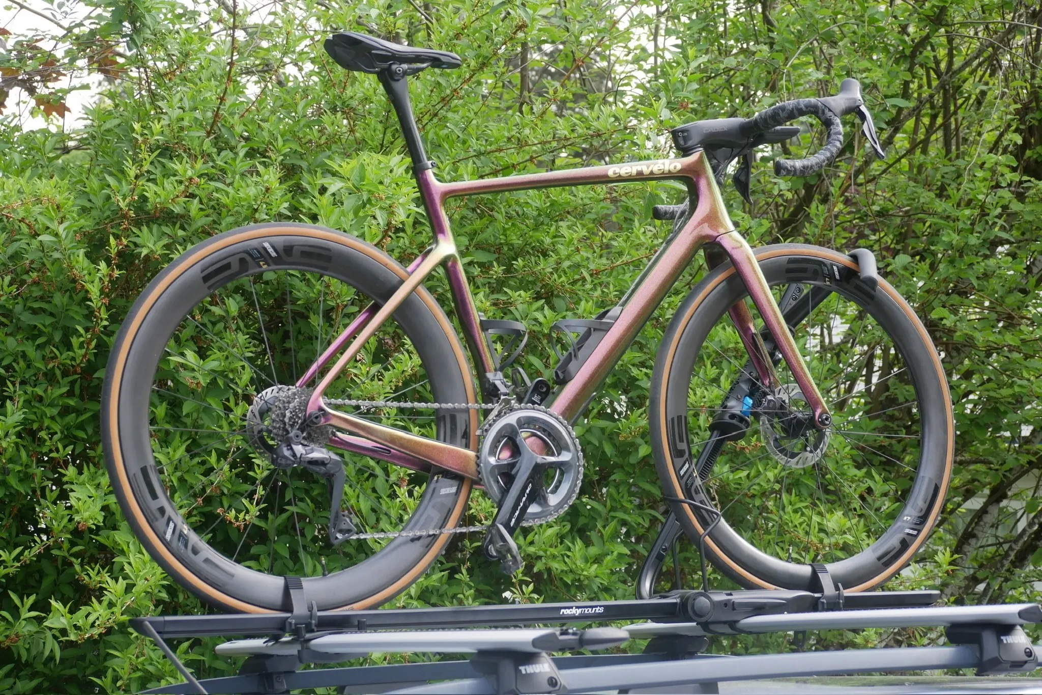 The RockyMounts BrassKnuckles with a road bike attached to it.