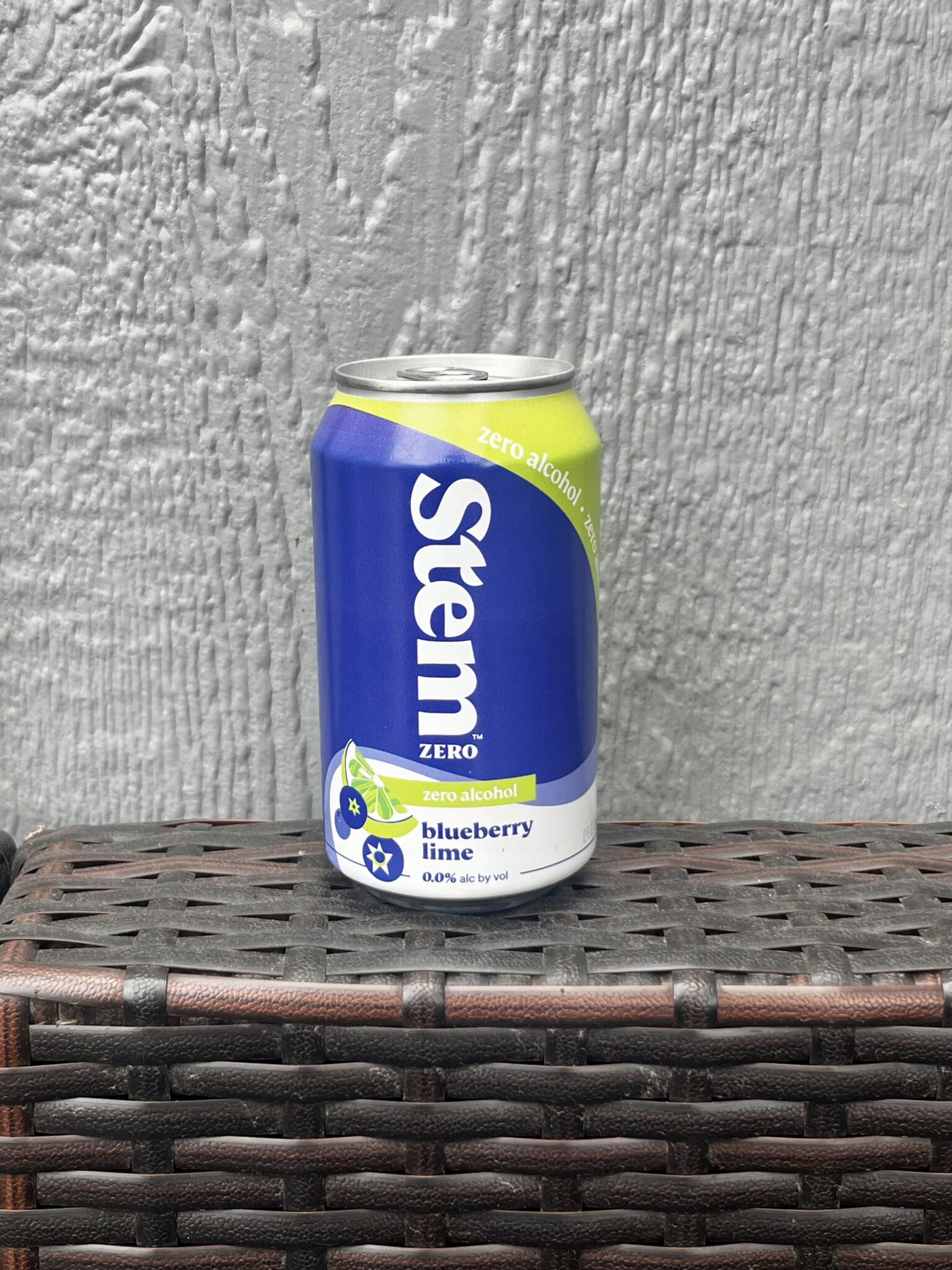 Stem cider blueberry lime NA