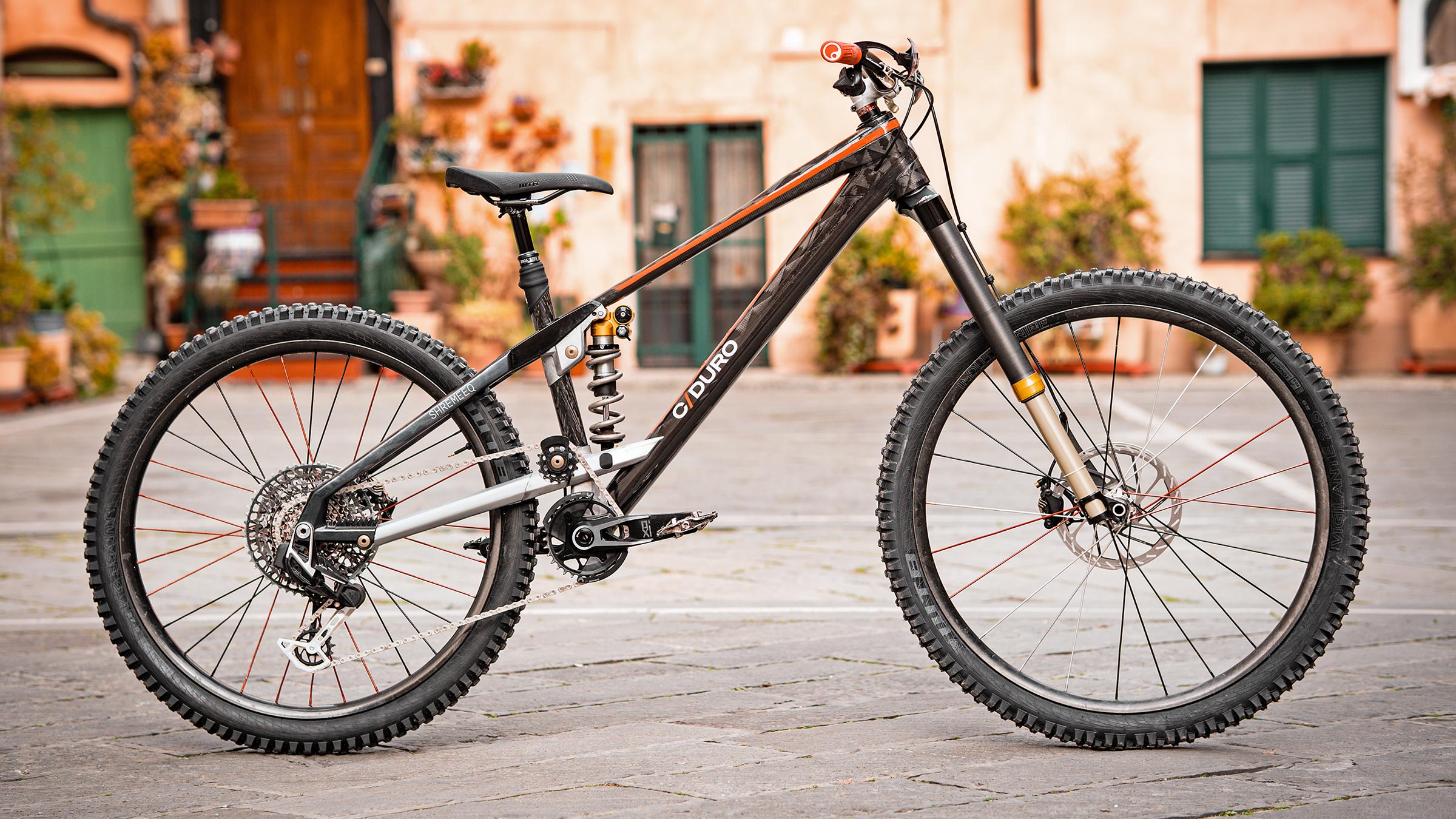 new CDuro Shremeeq is a production carbon enduro mountain bike 100% made in the Czech Republic, complete