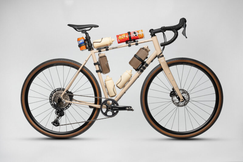 TailFin HydroMount Lets You Add Cages, Without Putting a Bolt Through Your Frame