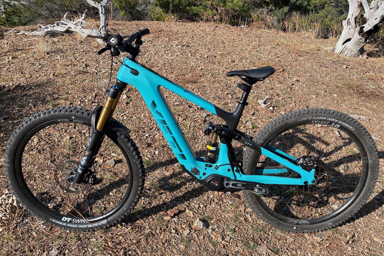 The Yeti LTe with the RockShox Reverb AXS dropper