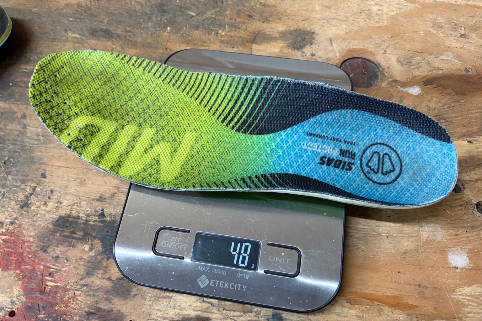 Sidas run protect insole on a scale