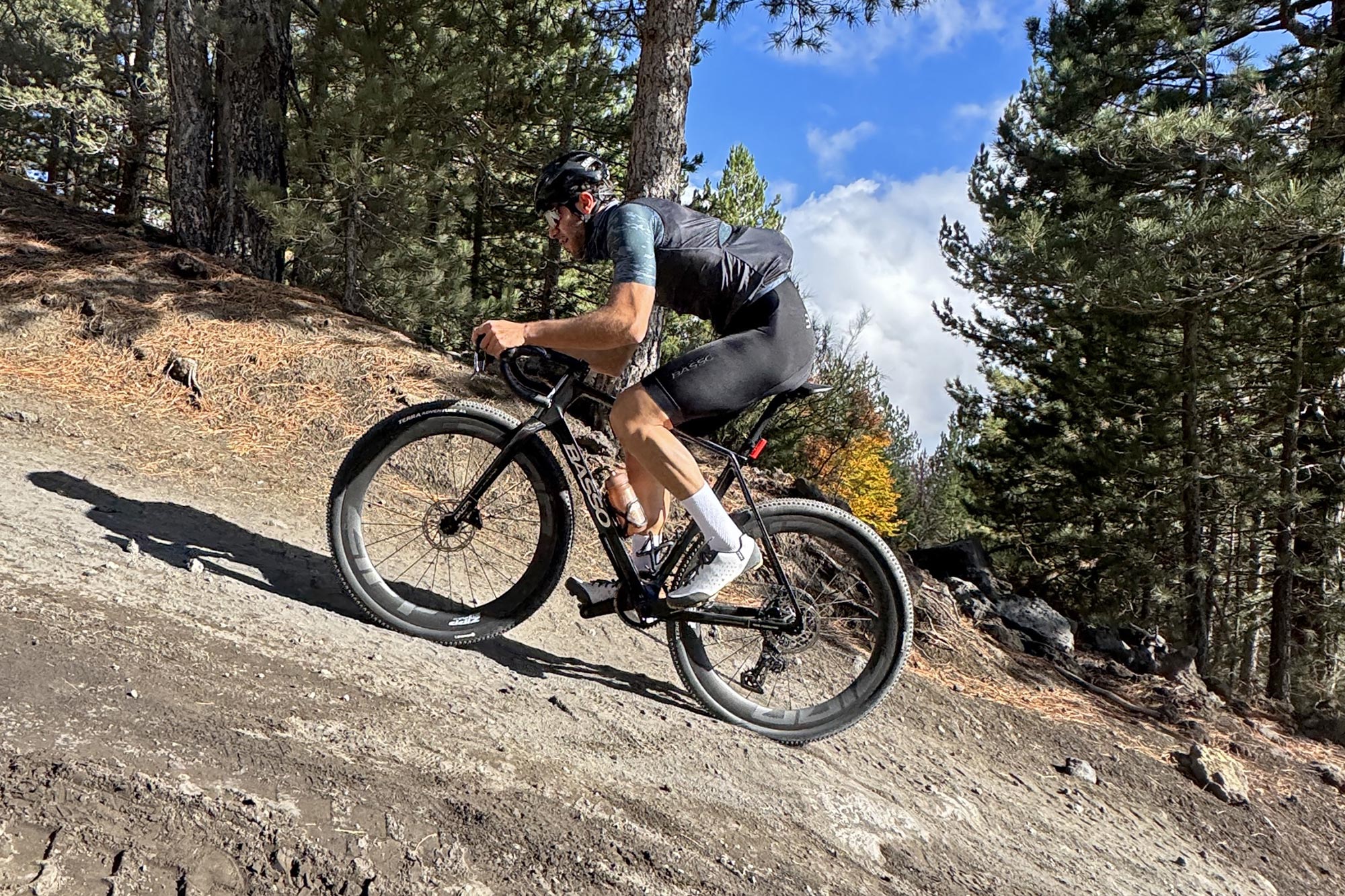 2026 Basso Palta 3 all-rounder aero gravel adventure bike, climbing