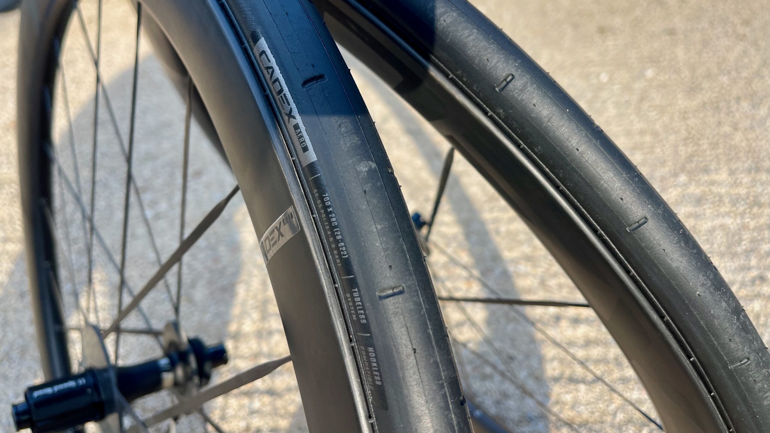 CADEX Max 50 tread