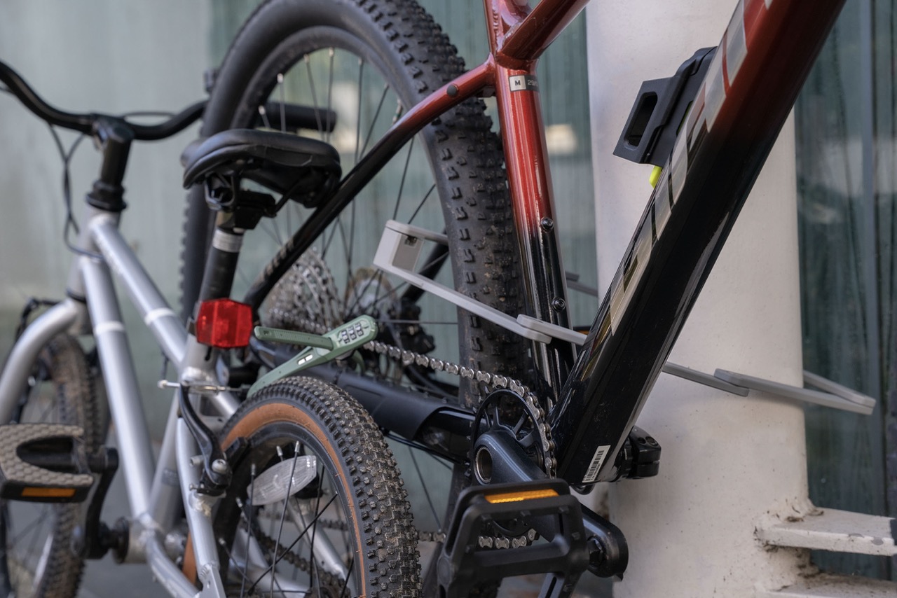 Hiplok SWITCH 105 Folding Lock locked bikes