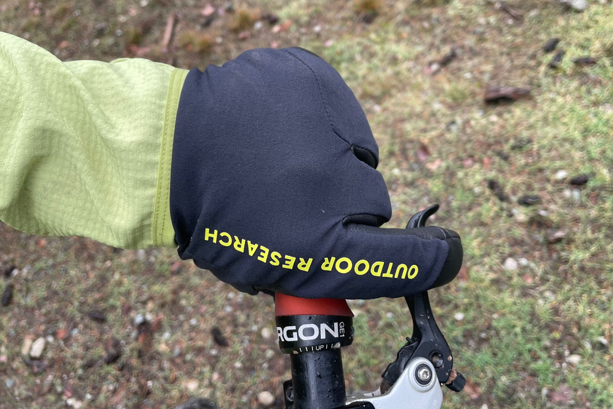 Outdoor Research Freewheel MTB 4-Finger Bike Gloves, on MTB grip
