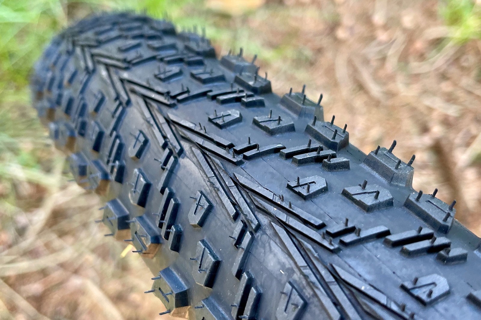 picture of the tread on the Vittoria Peyote XC Race tire.