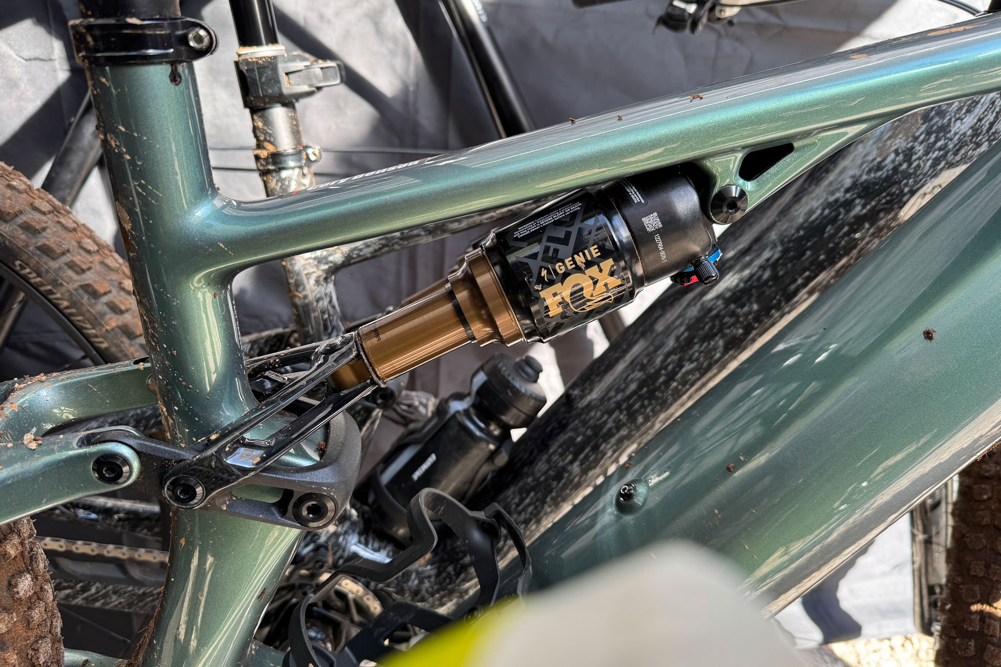 Specialized Levo R lightweight carbon trail eMTB is a full power rally ebike, Genie shock & new carbon link up close
