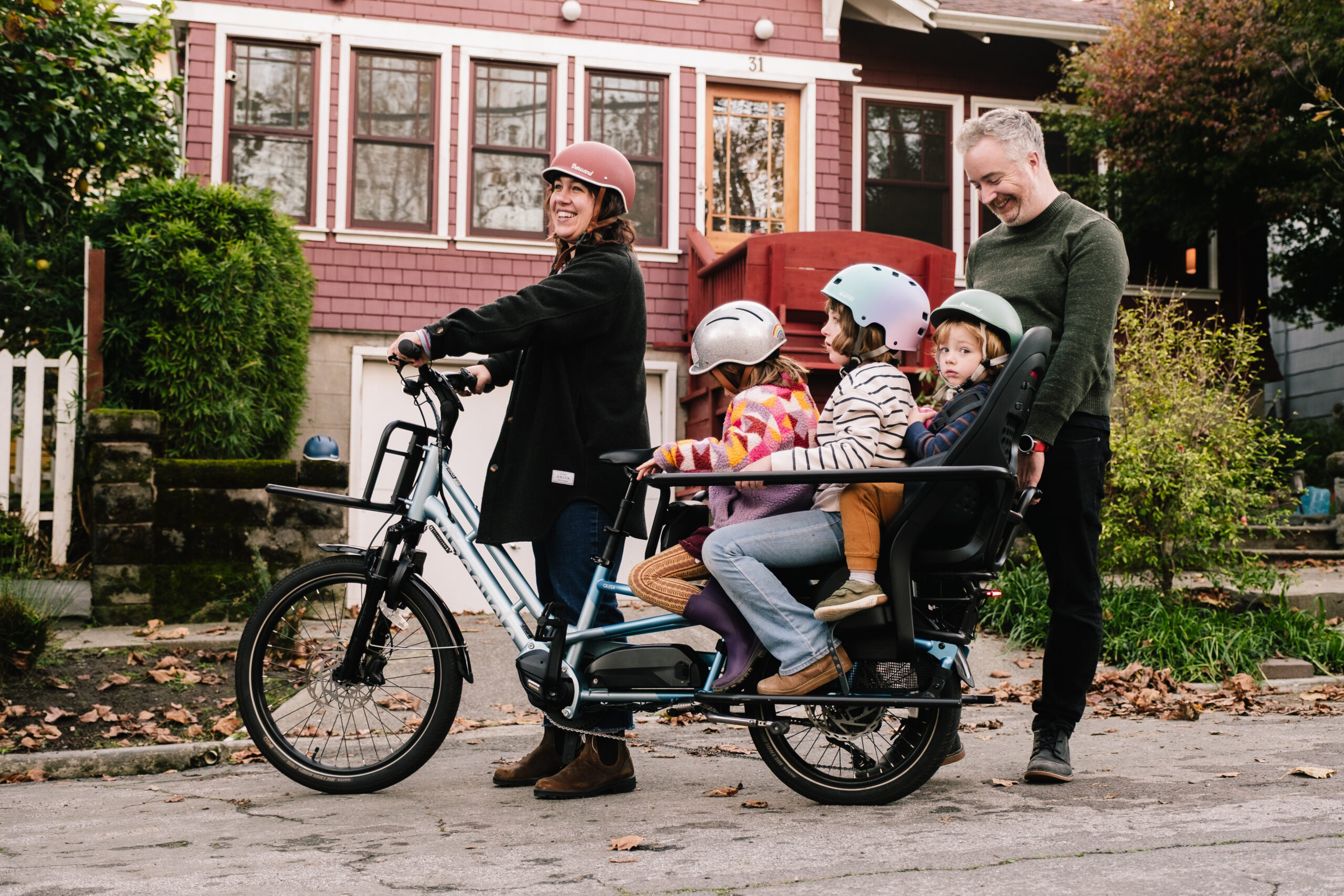 Xtracycle Swoop ASM with kids loaded up