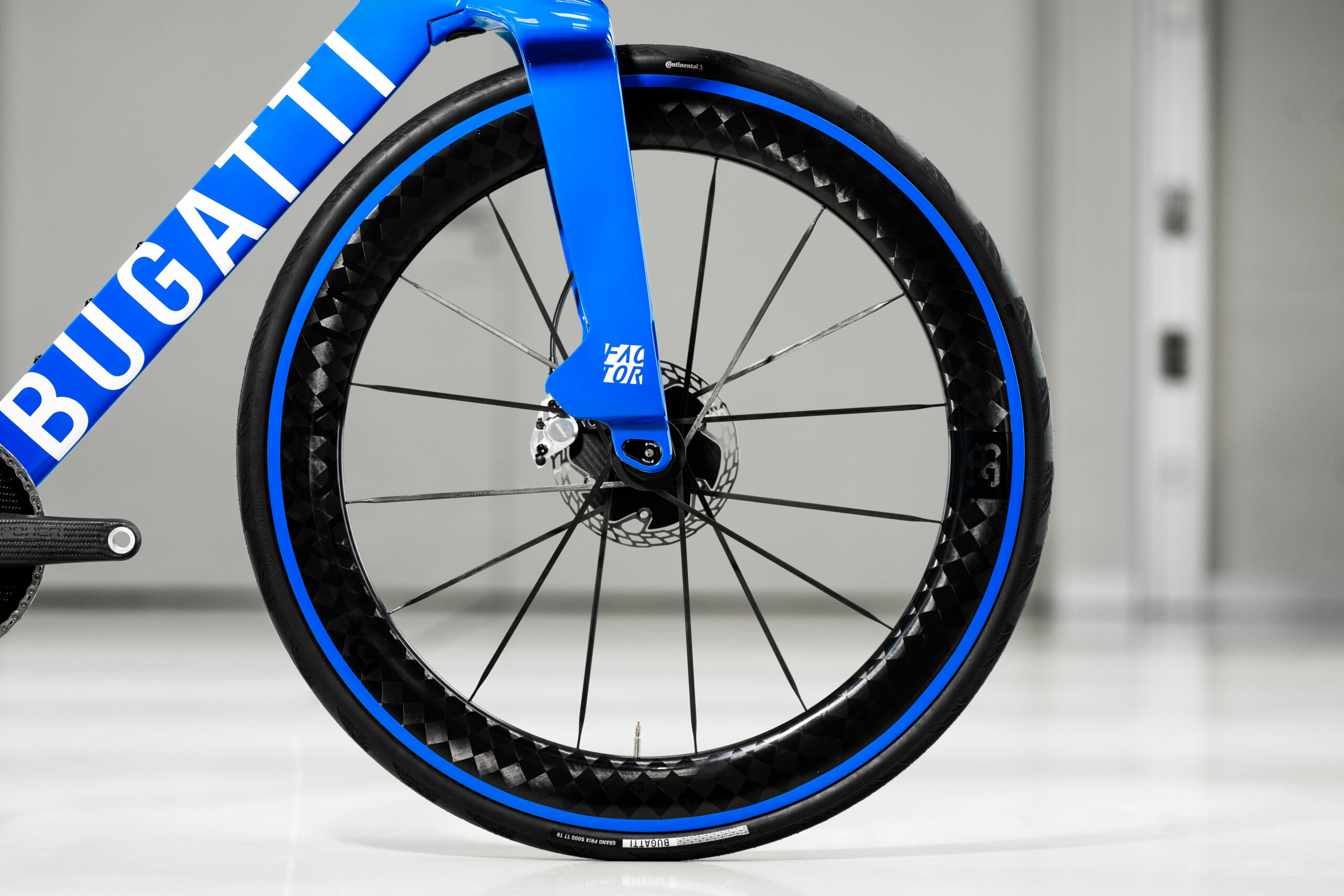 Bugatti x Factor ONE fork