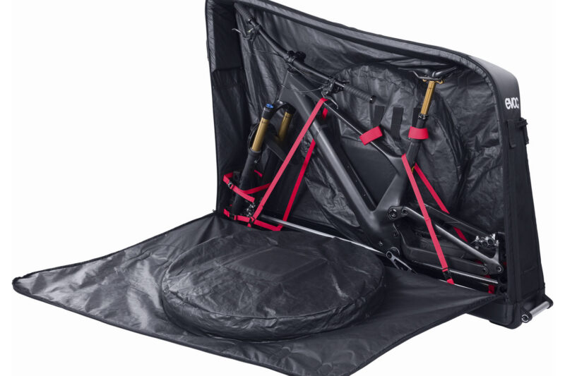 New EVOC MTB Bag Pro Solves the “Removing Your Handlebars” Problem
