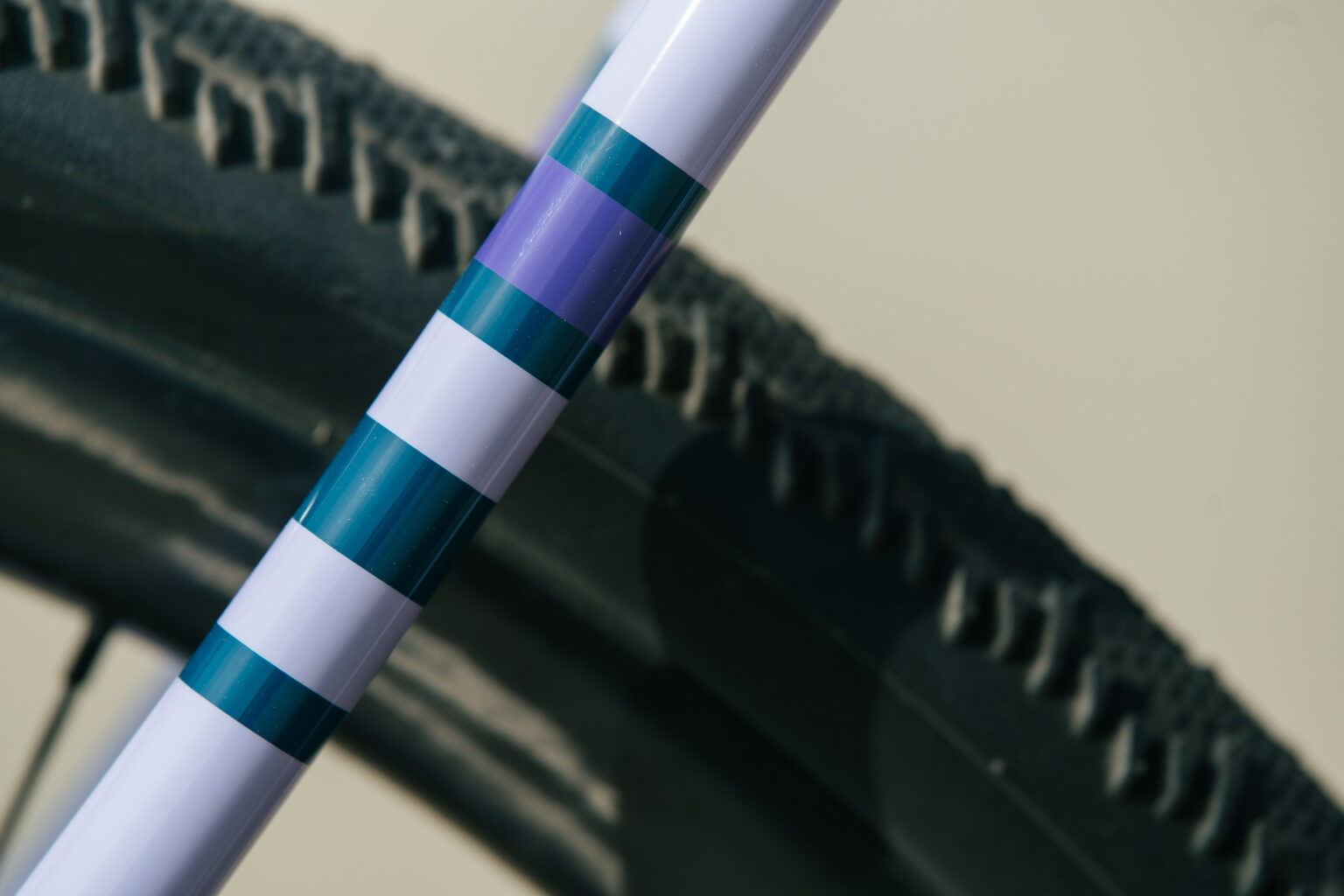 Lavender colorway with greenish blue stripes on the Waraking