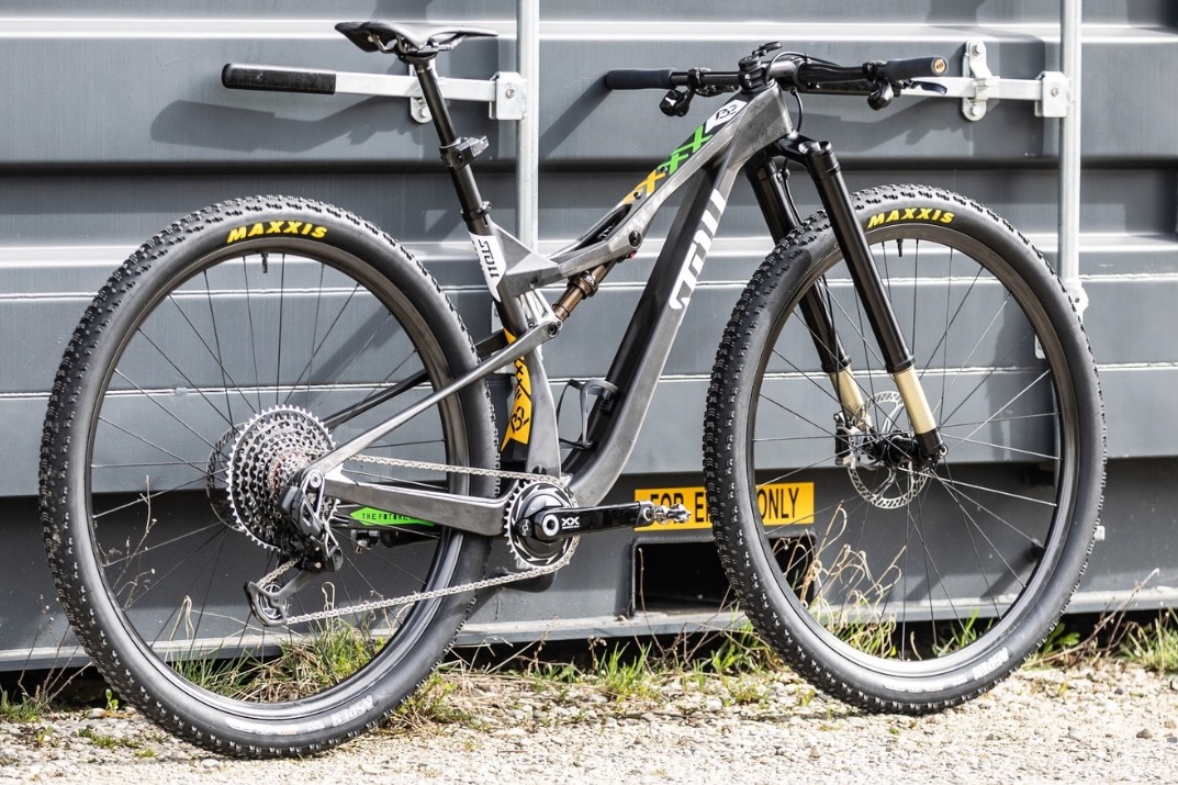 profile shot of the Stoll Bikes P32 race bike for eh Absa Cape Epic
