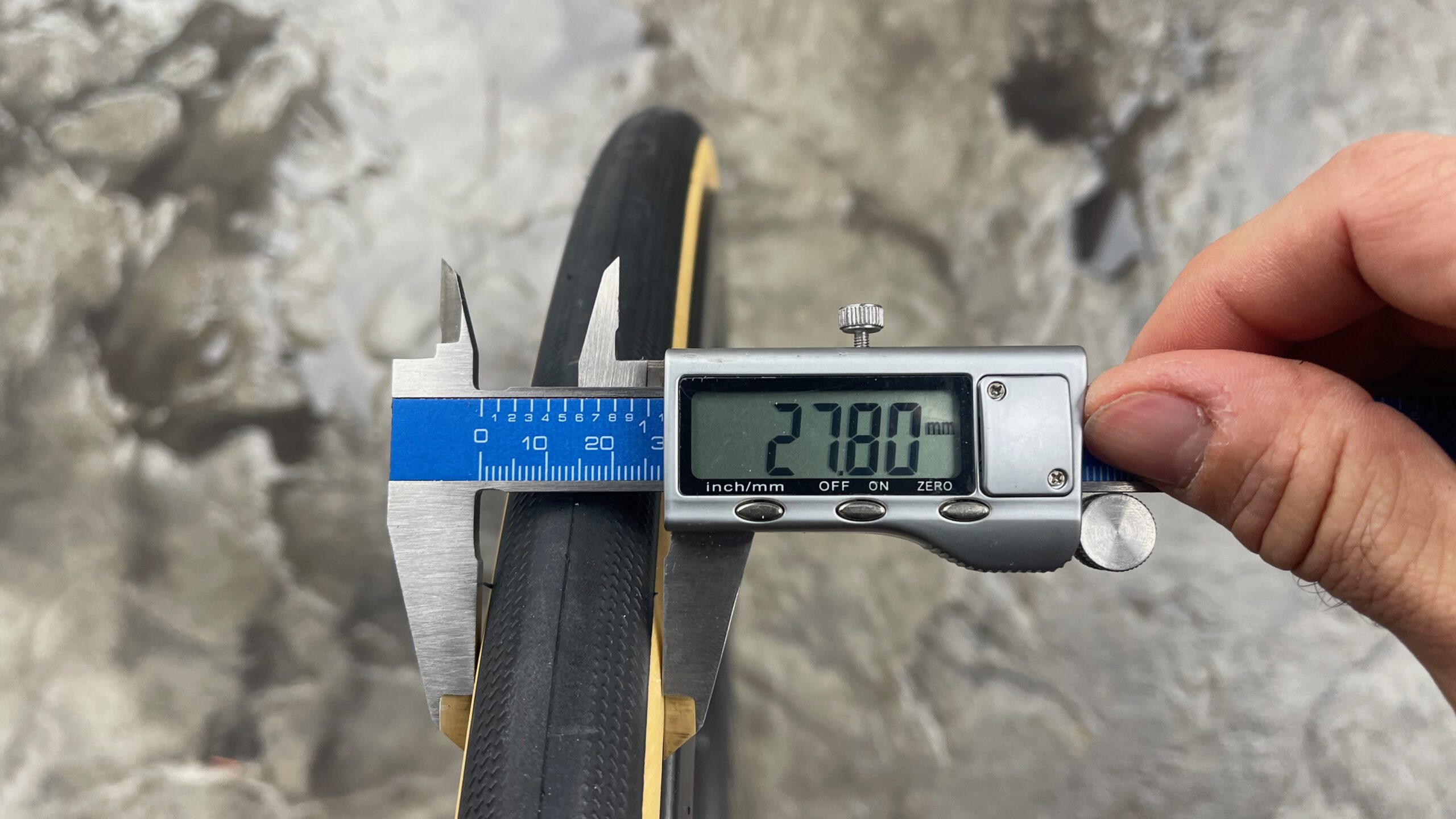 Specialized Cotton TLR Race measured width 30mm