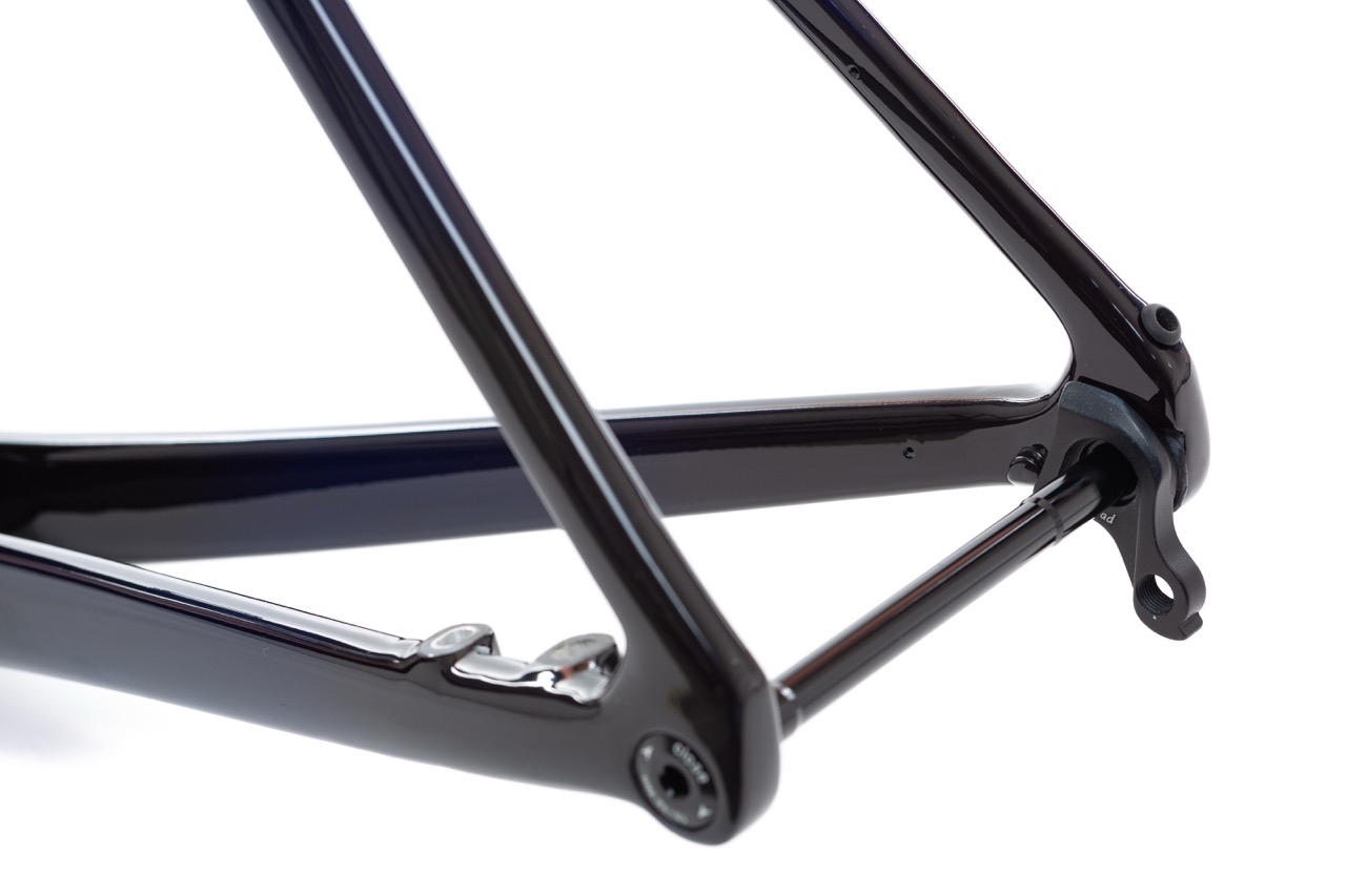 State Bicycles Carbon Road Aero Frameset rear axle