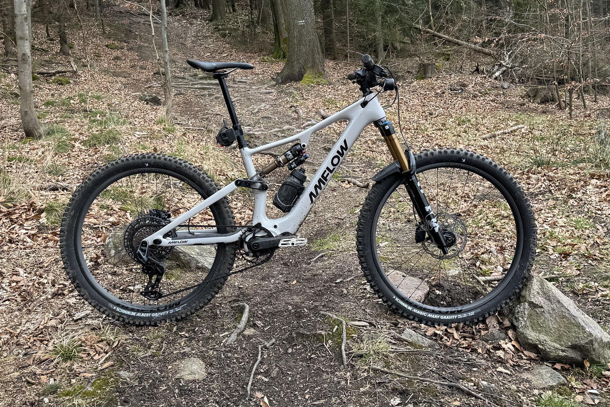 Amflow PX Carbon Pro all-mountain eMTB with new 1500W, 150Nm Avinox M2S ebike motor