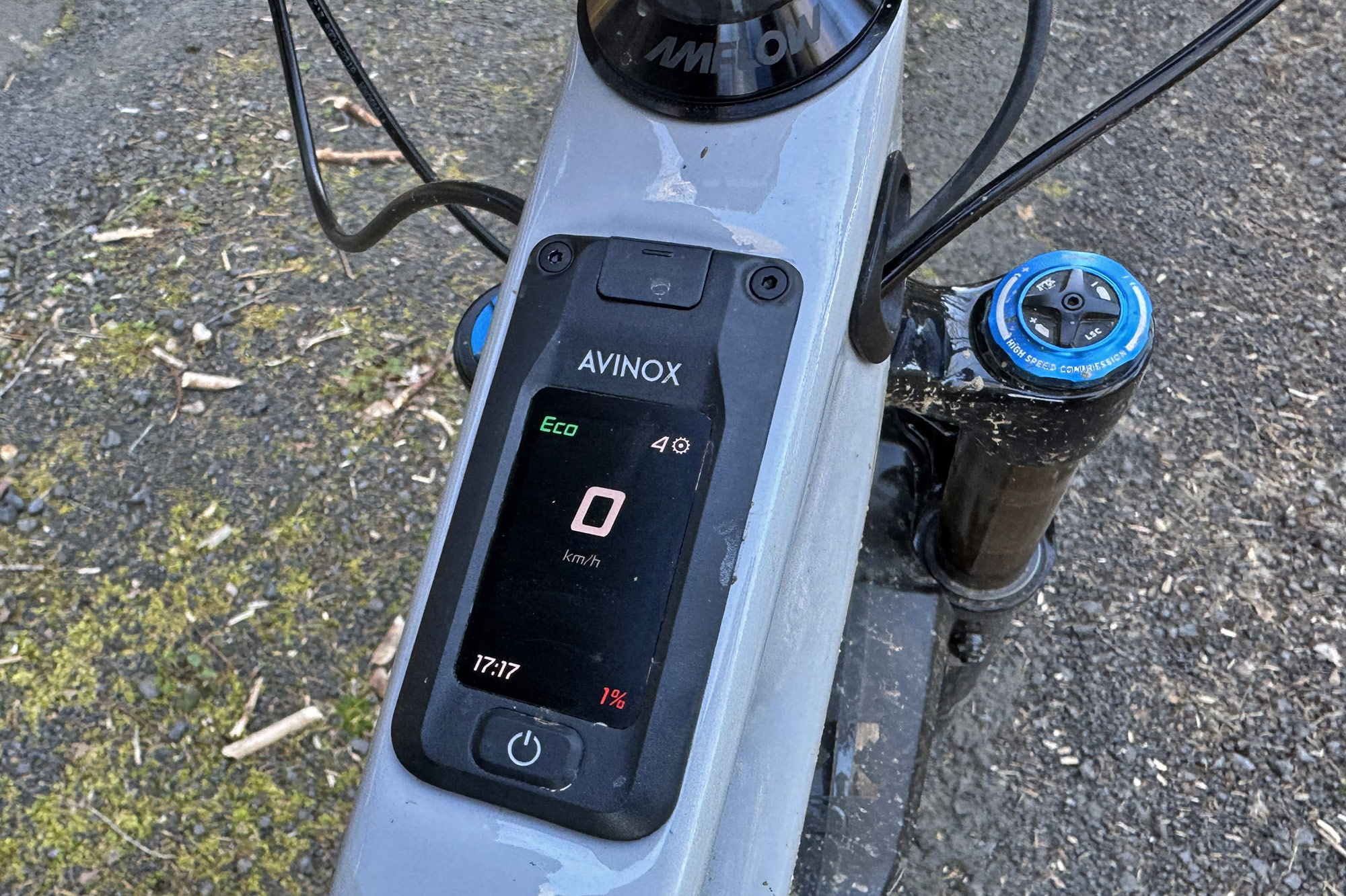 Avinox M2S is a super powerful 1500W, 150Nm ebike motor: new Amflow PX Carbon eMTB running on empty