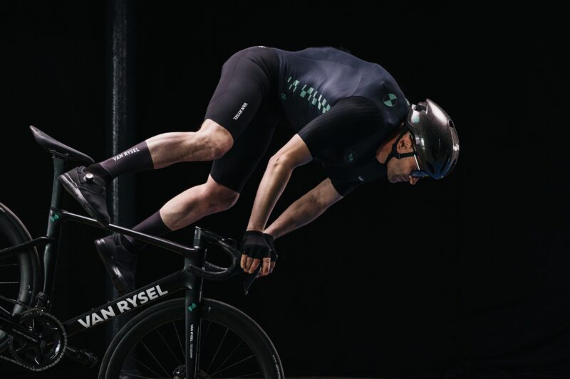 Project AIRBAG: There is an Airbag Integrated Into this VAN RYSEL Skinsuit
