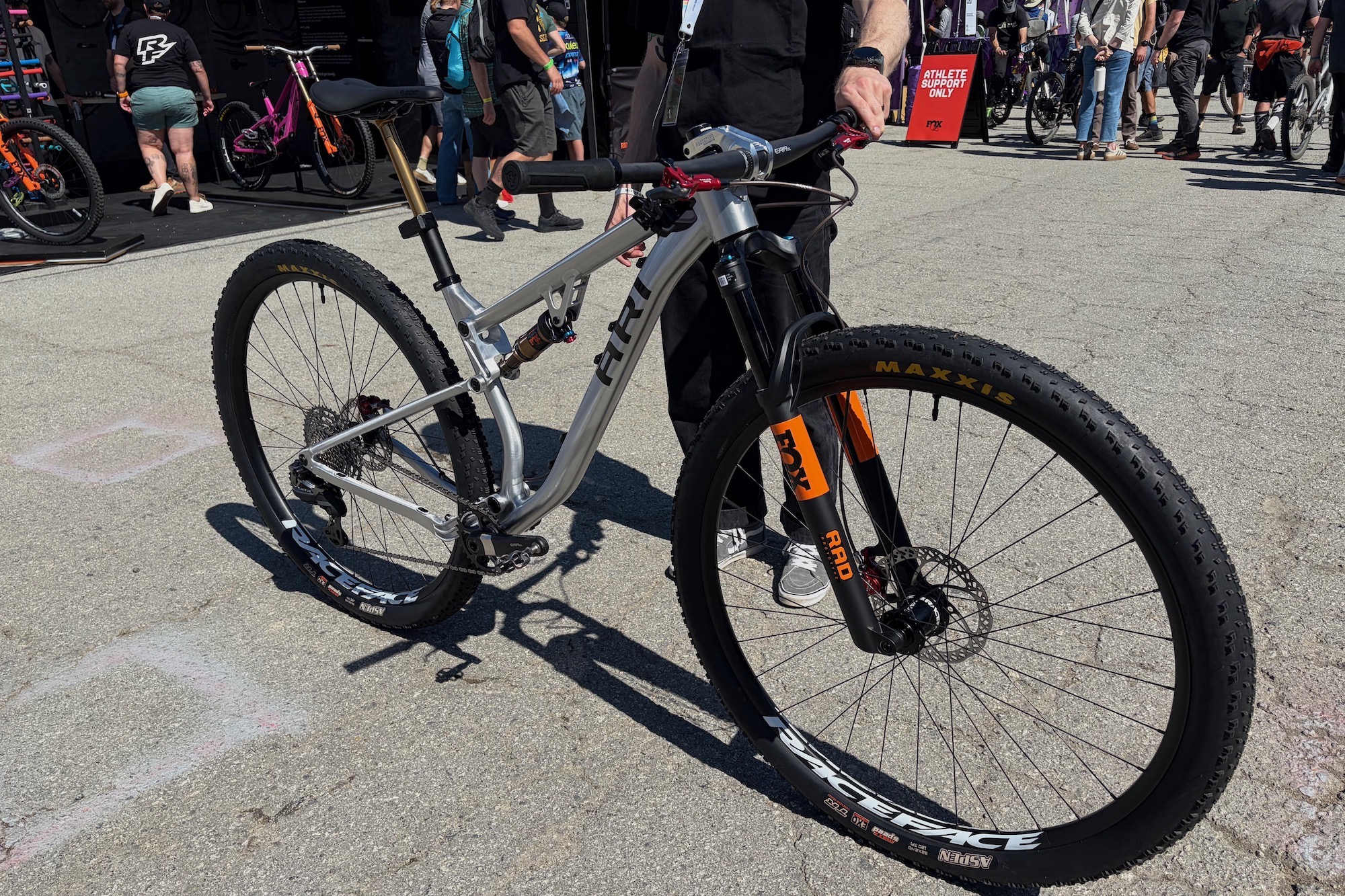 the prototype 32" Fox fork on a prototype Ari Signal Peak mountain bike at Sea Otter.