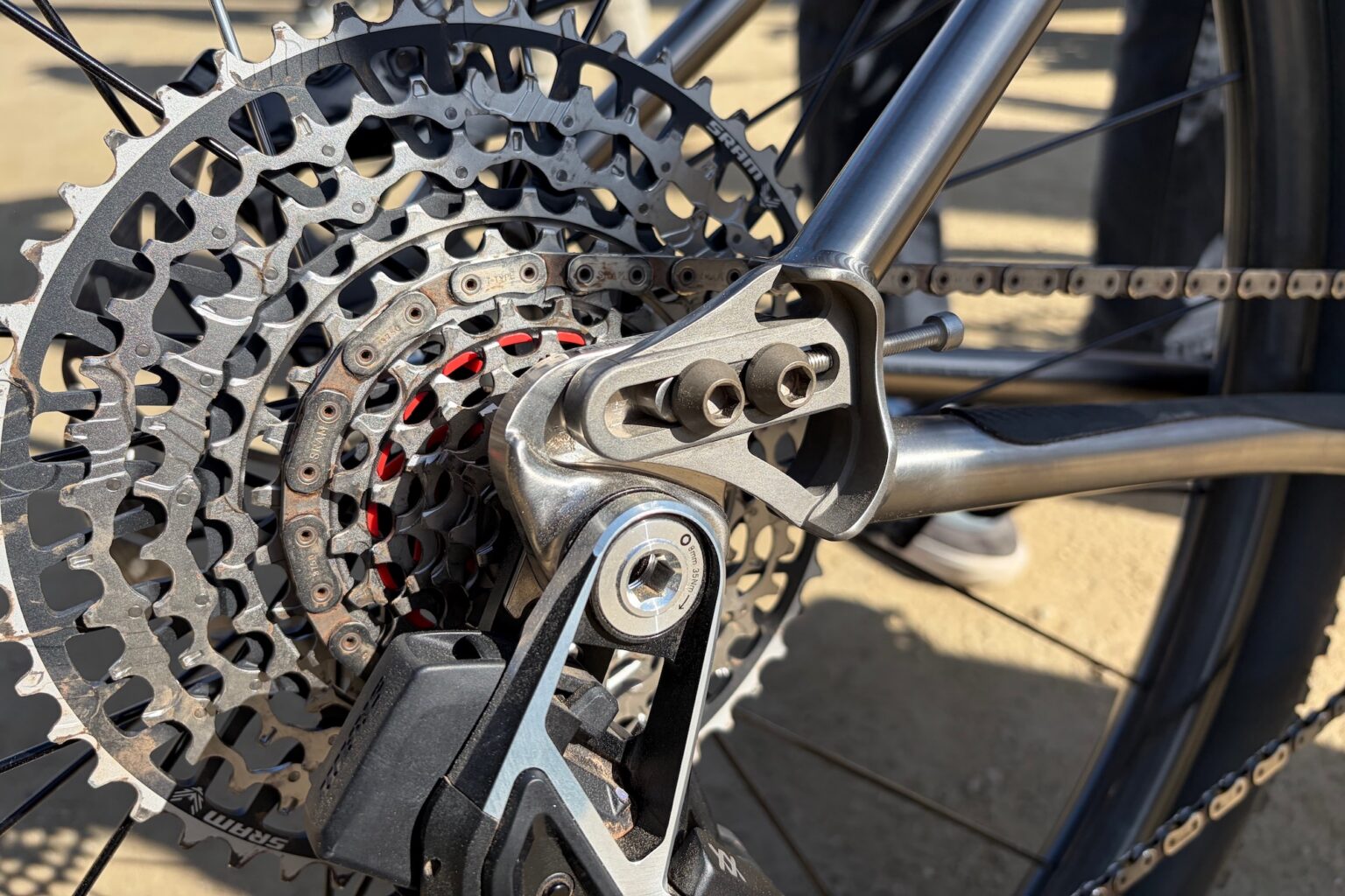 detail shot of the sliding dropout on the Revel Ti 32" frame
