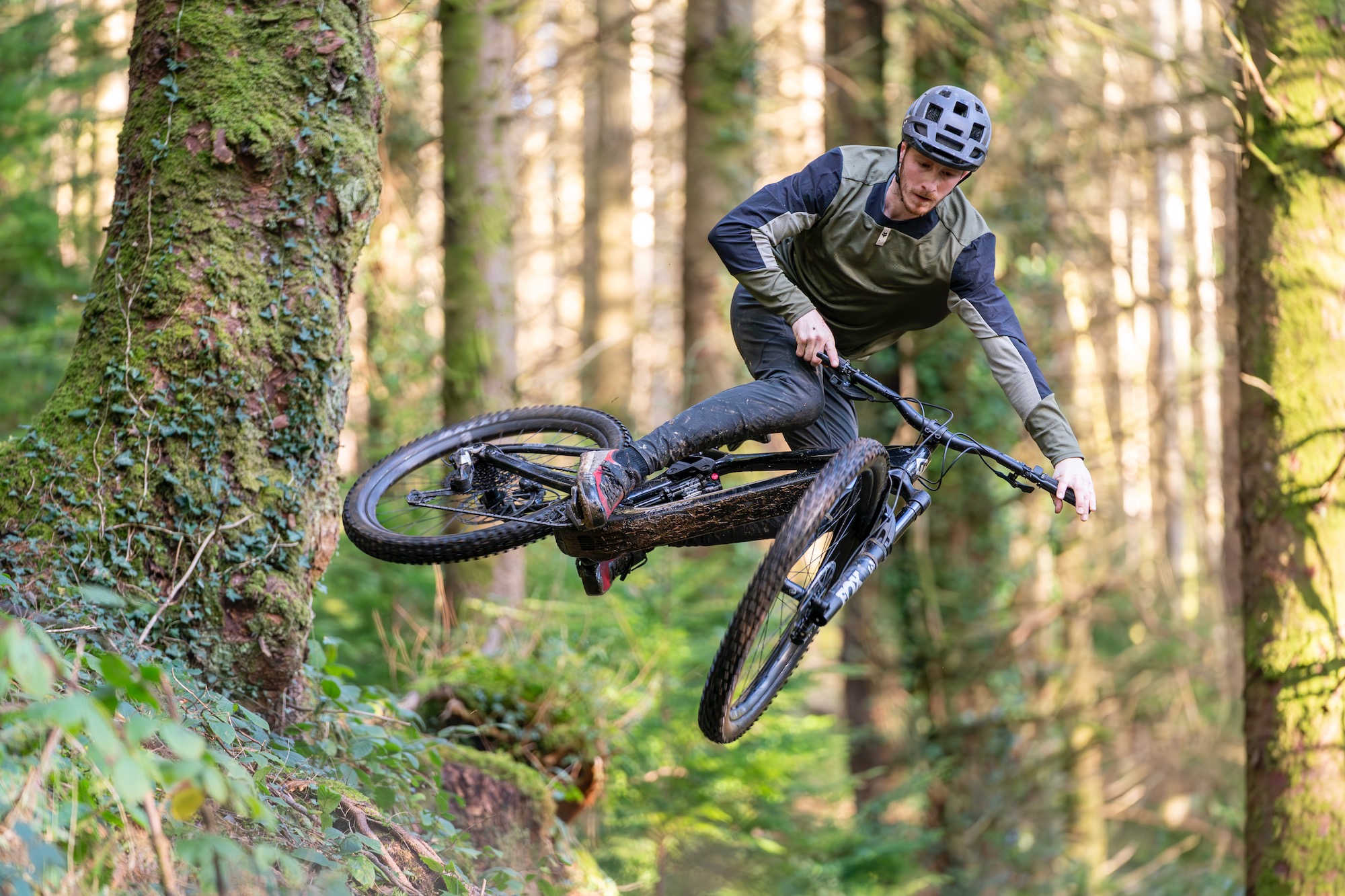 Josh Gleeve riding the Teewing Flux eMTB