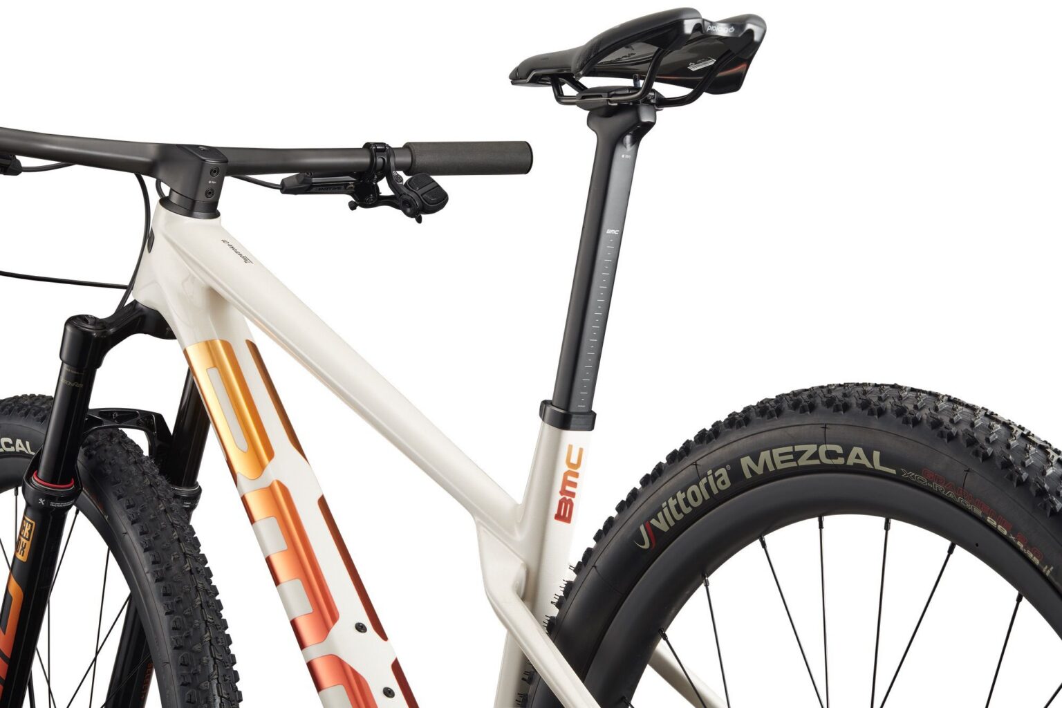 D-shaped seatpost