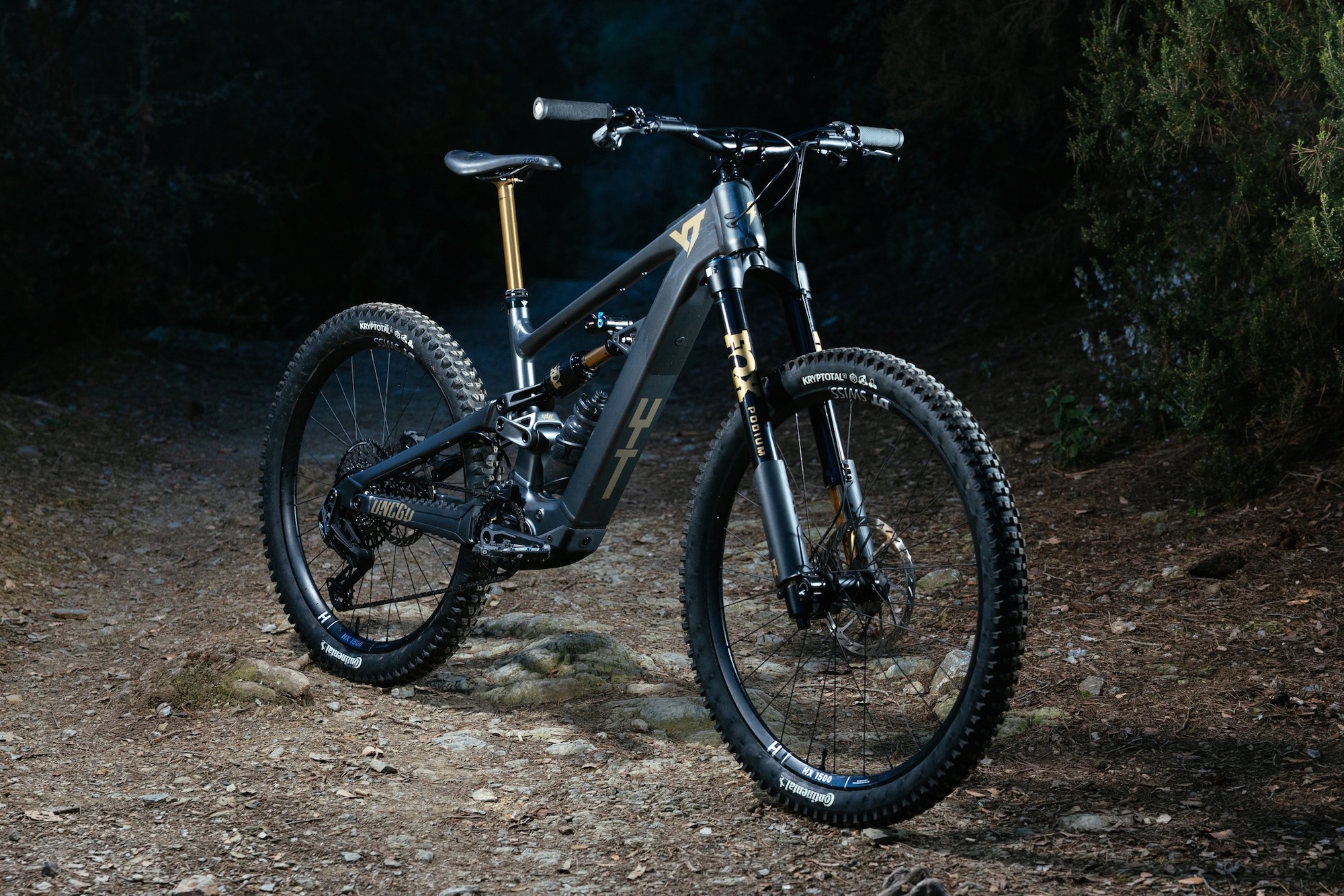 profile shot of the YT Decoy X eMTB