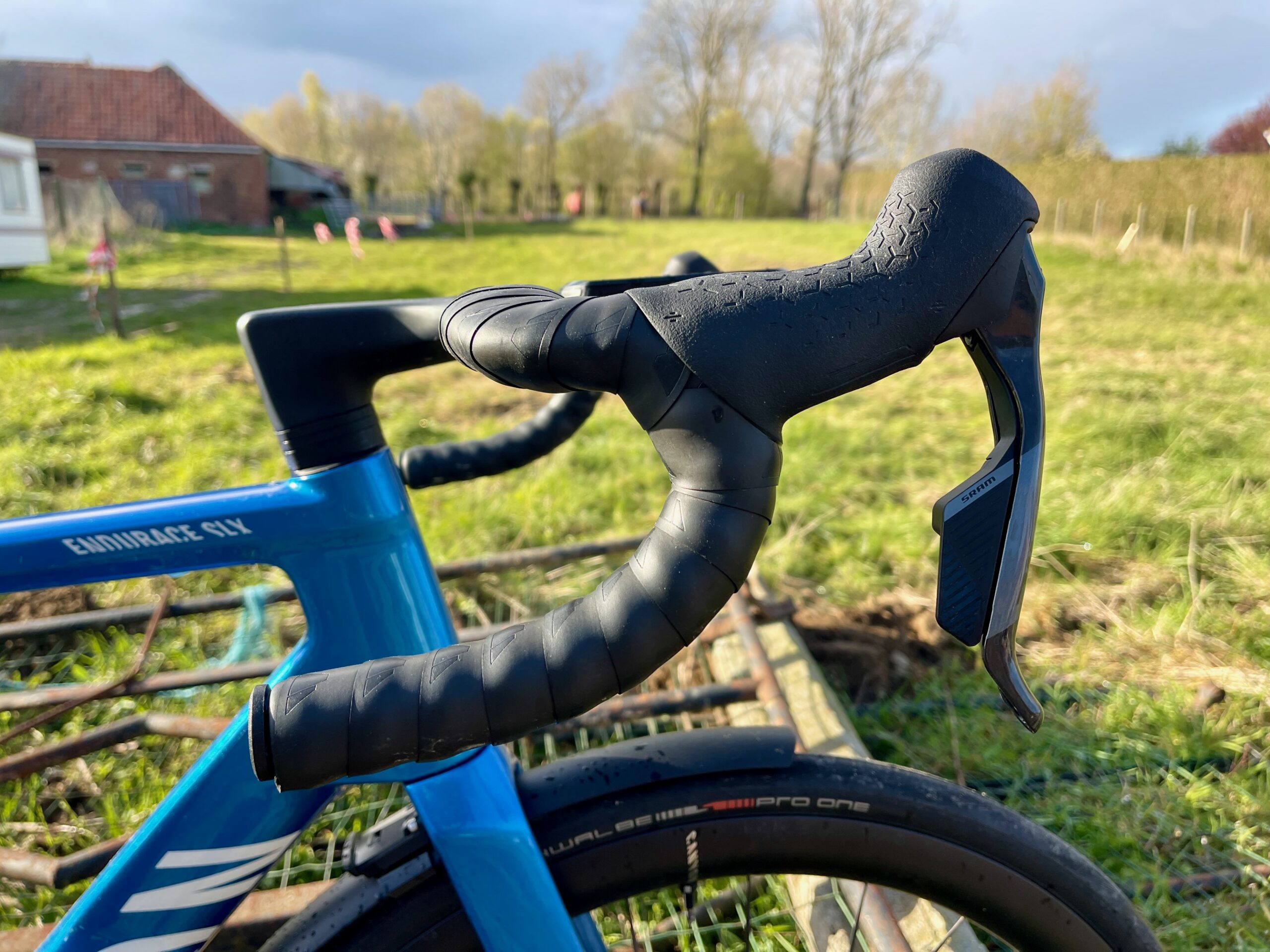 Canyon Endurace CF SLX News side bars