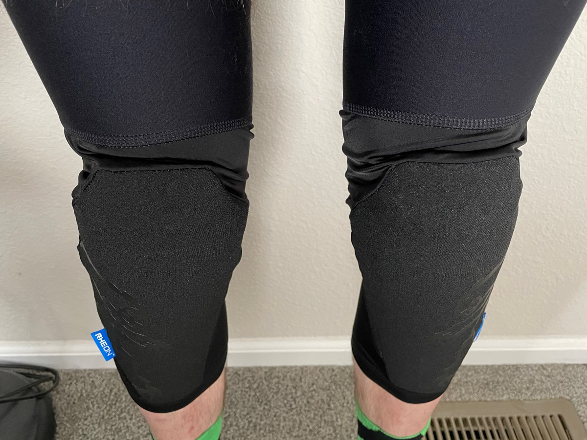 Chromag Shift knee pads, fabric above knee