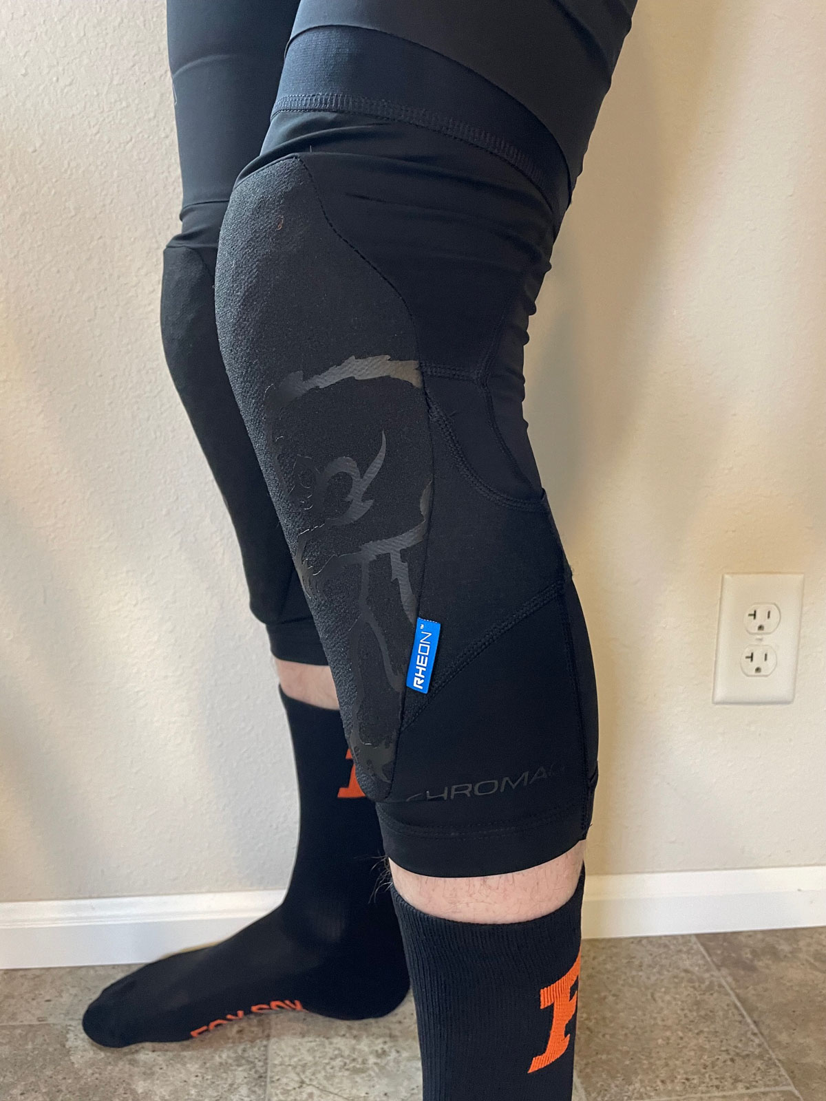 Chromag Shift knee pads, with socks